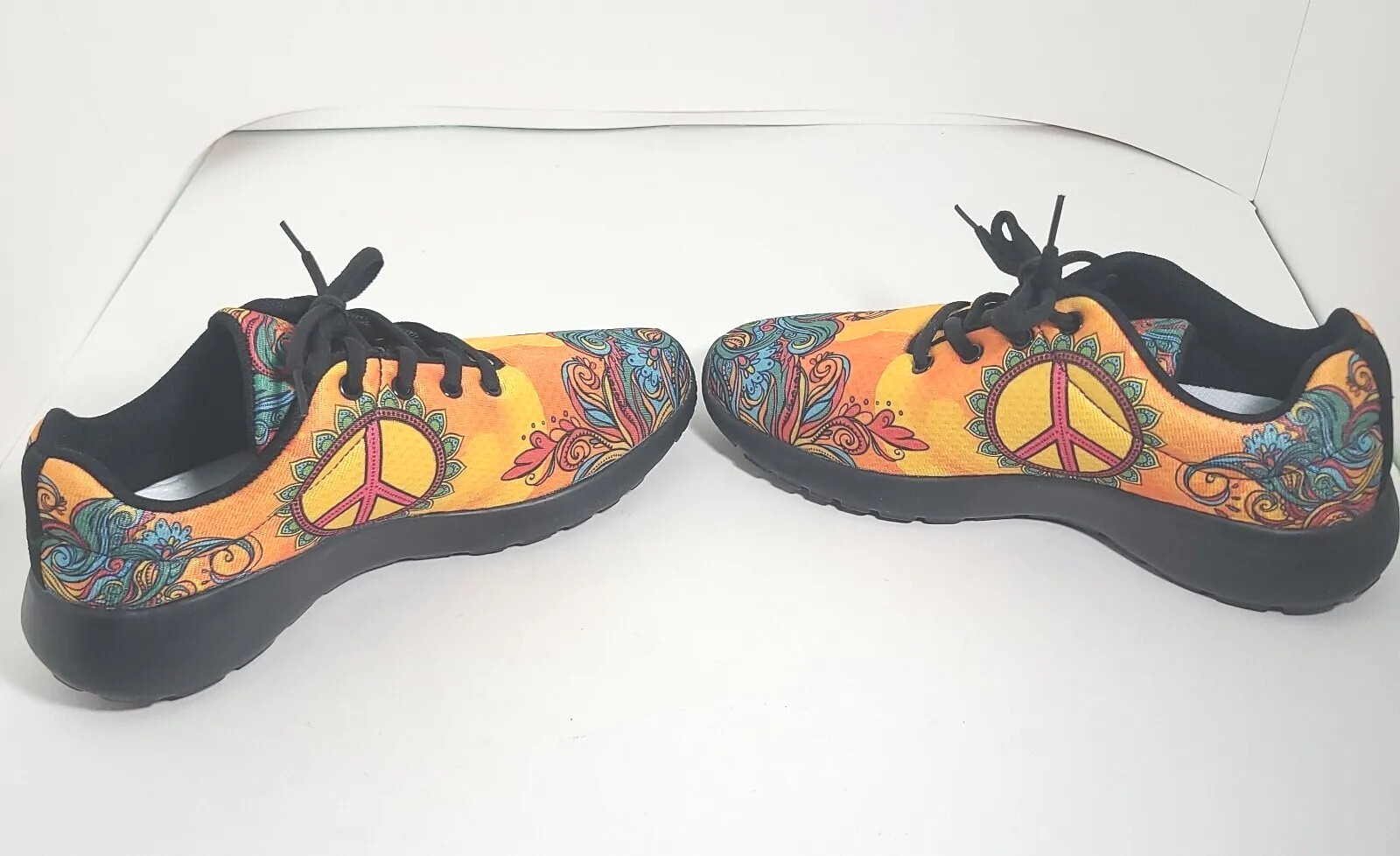 Yes We Vibe Sneaker Women 8 Athletic Shoes Peace Love 6Y 39EU Unisex Vegan