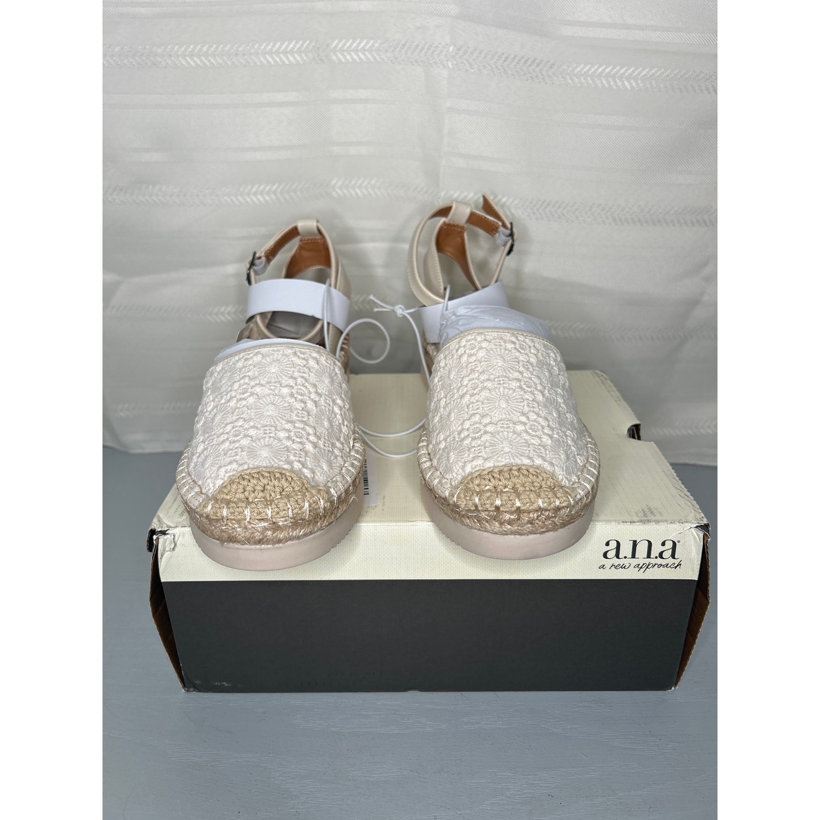 a.n.a Clayson Espadrille Wedge Sandal Ivory Size 8 M Open Toe Slip-On Summer
