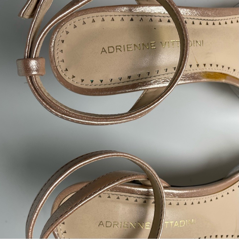 Adrienne Vittadini Nude Clear Rhinestone Heels – Size 7