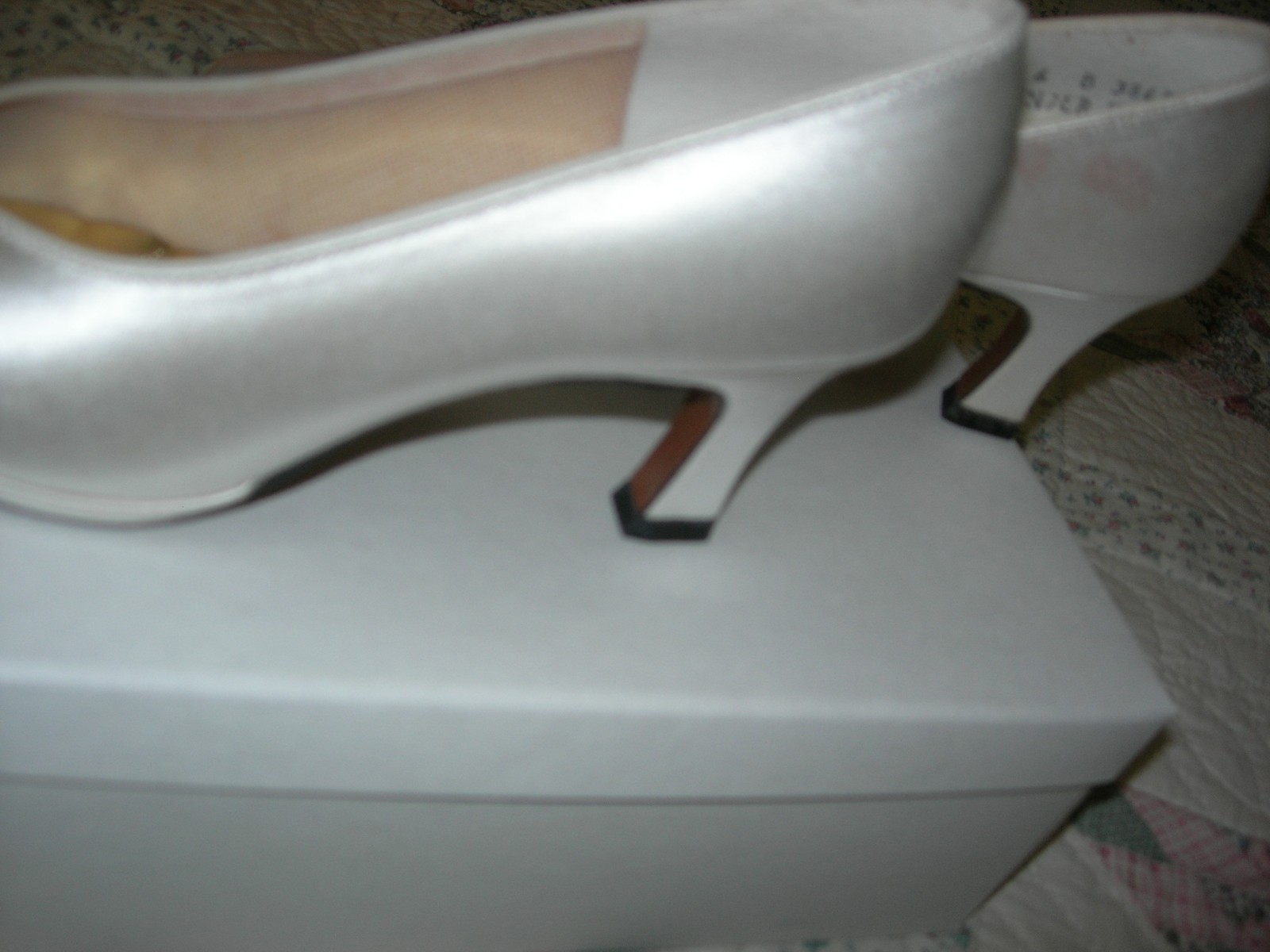 Size 6 Med ~ New Satin Dyeables ~ First Quality Wedding/Prom/Special Occ NOS