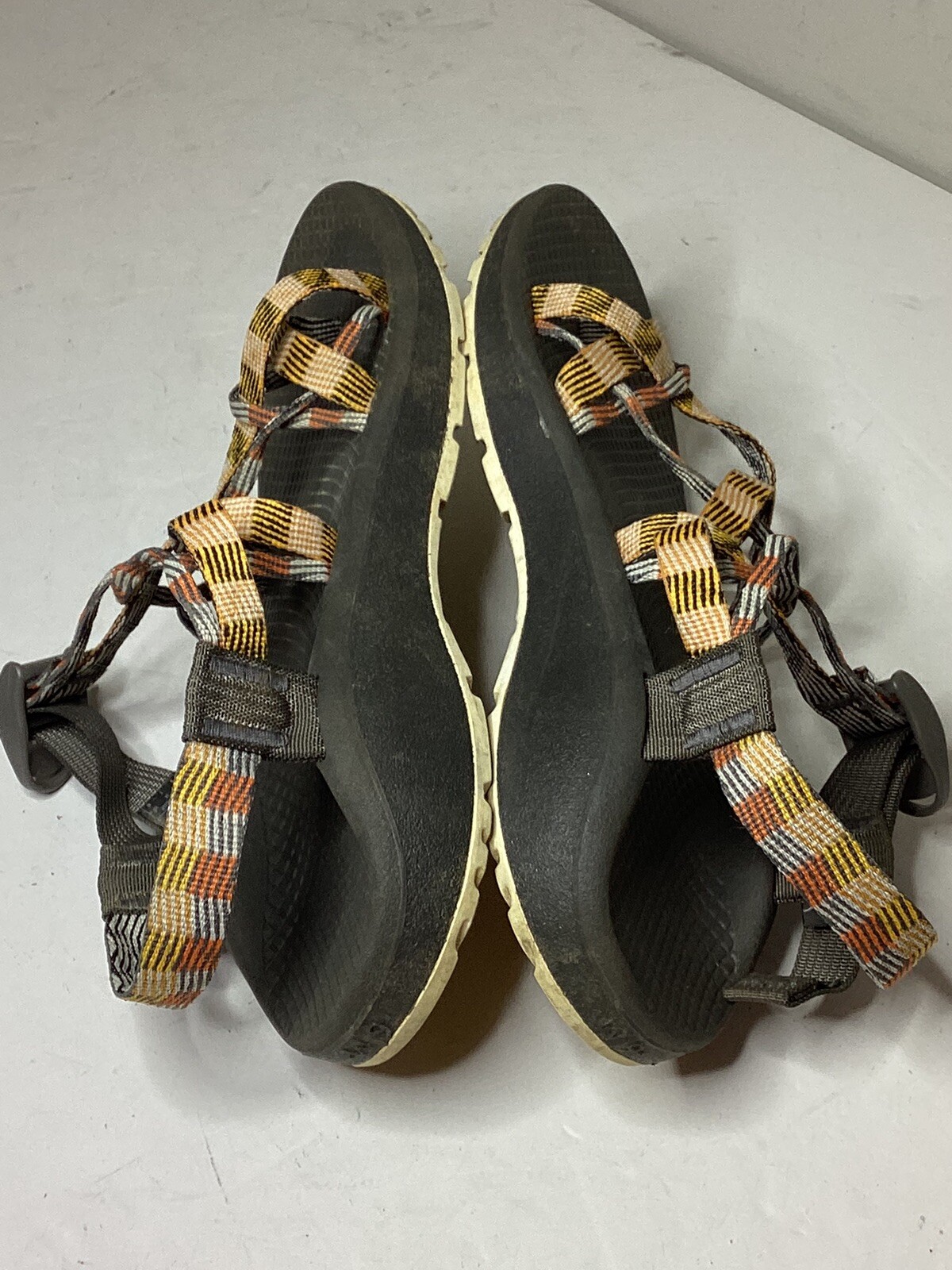 Chaco Z Cloud X2 Womens Size 9 Tan Multicolor Water Shoes Toe Loop Sandals