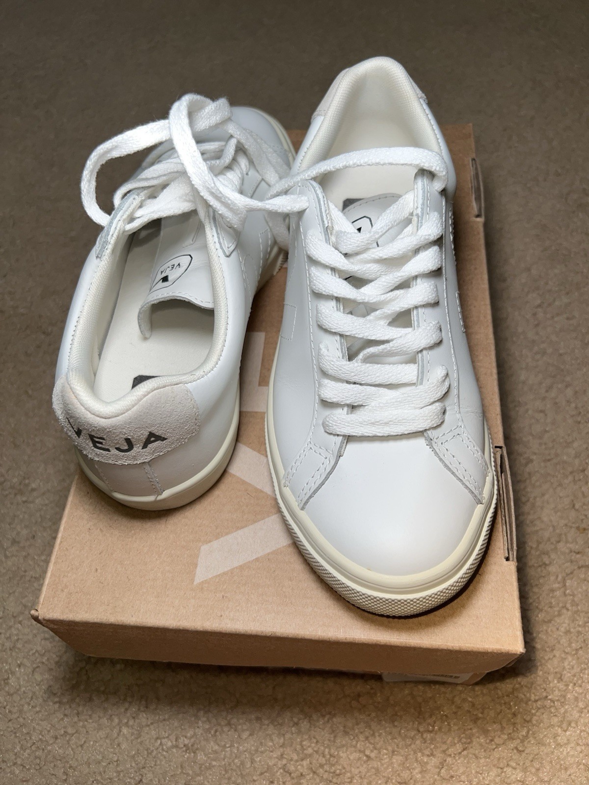 VEJA Esplar Leather Extra White Lace-Up Low Top Women’s Sneakers