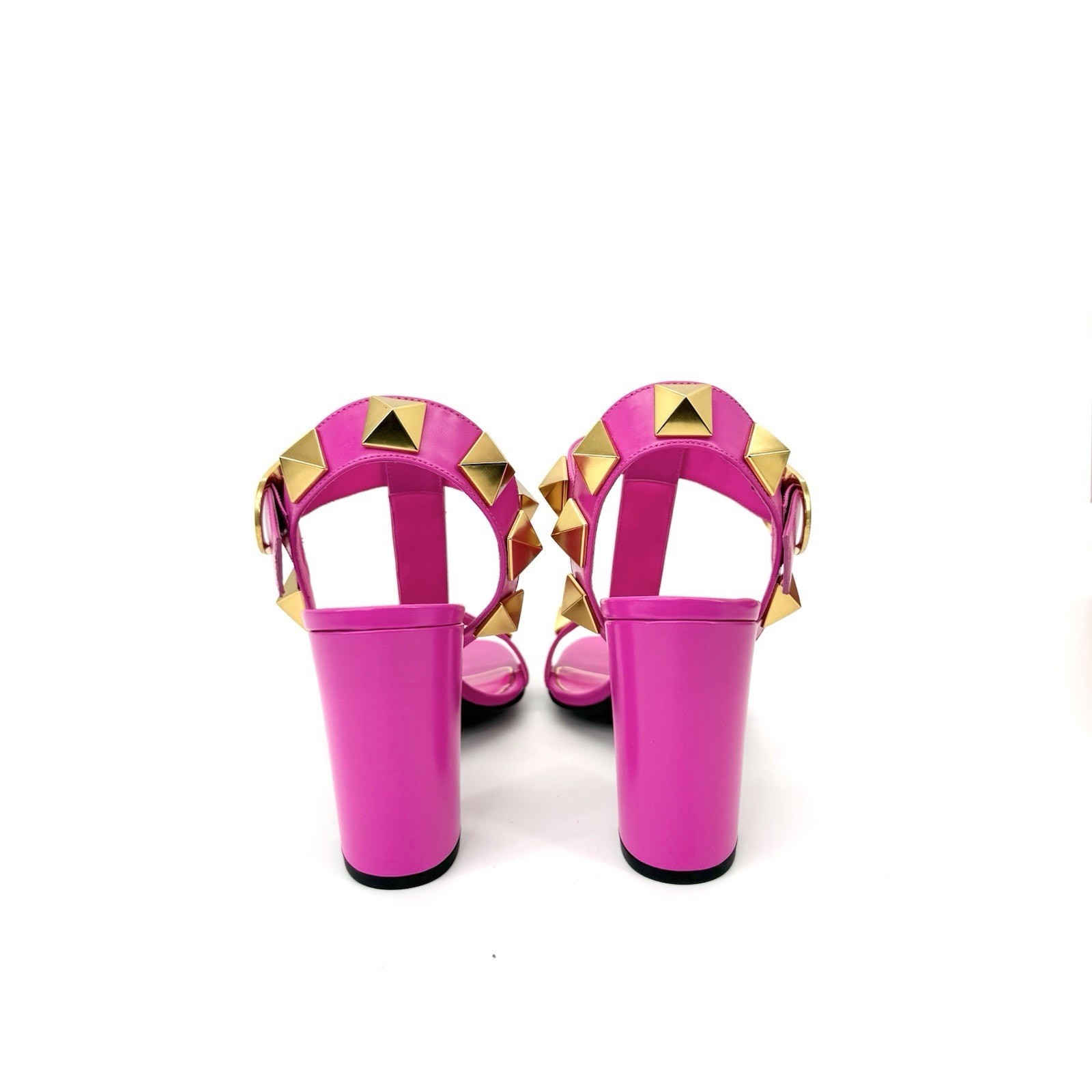 NIB Valentino Garavani Slingback Sandals 37 US 7 Roman Studs Rockstuds Pink
