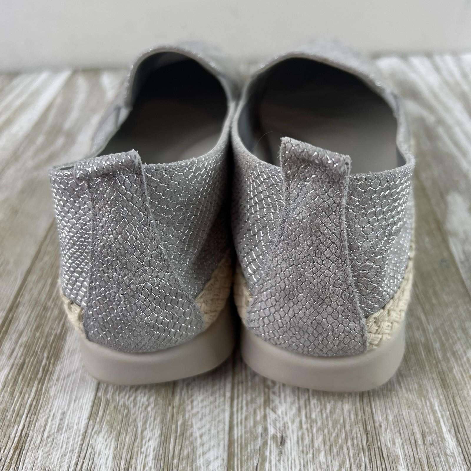 The FLEXX Shoes CHAPPIE Silver Milos Loafers Snakeskin Embossed Espadrille 9.5