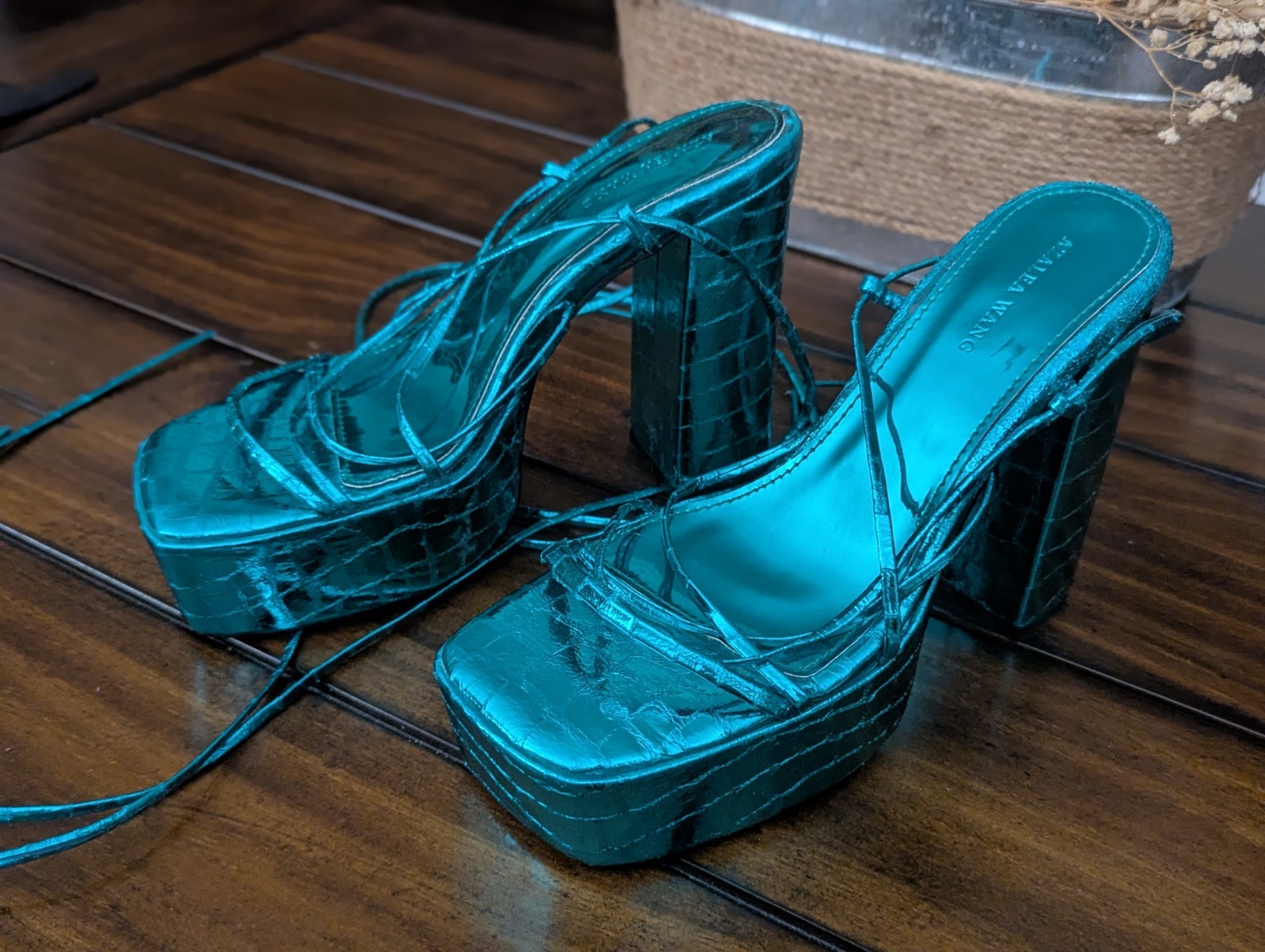 AZALEA WANG Gordo Metallic Green Croc Platform Lace Up Heels – Excellent…