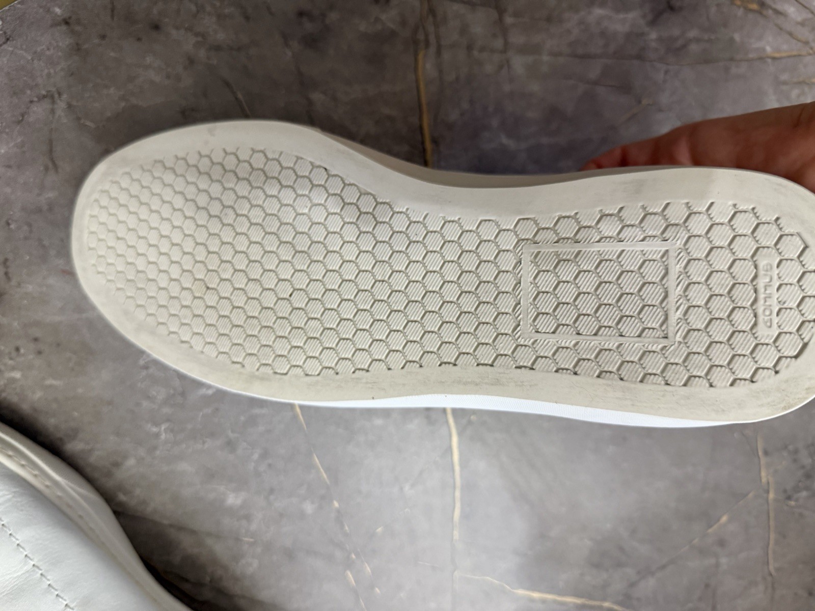 G/FORE White Leather Lace-Up Sneakers unisex US W8.5 M7 EU 40 Logo Accents