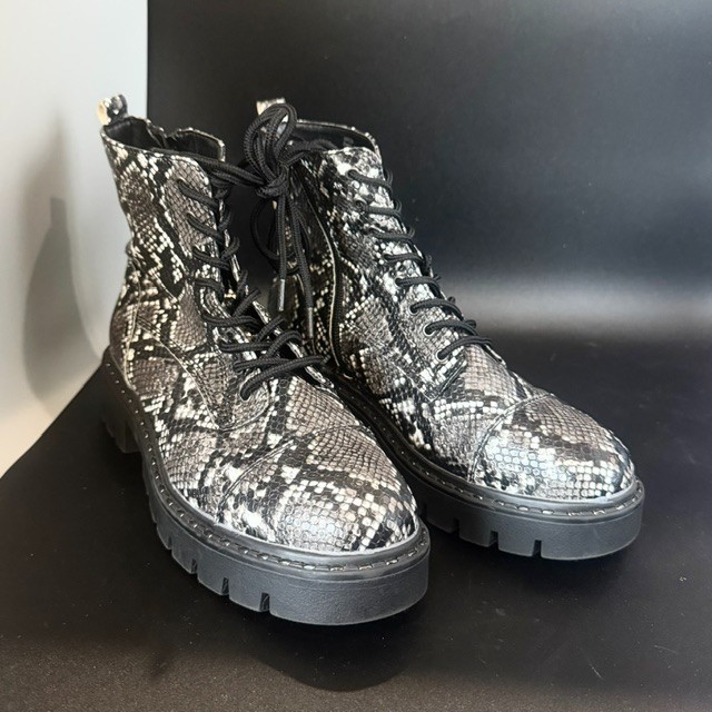 Xappeal Charli Snake Print Combat Boots Chunky Lug Sole Lace Up Size 7.5