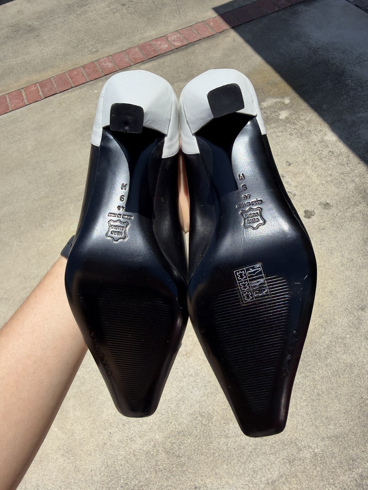 Via Spiga Pumps Women’s Size 9 M Shoes Mules Kitty Heels Leather Black & White