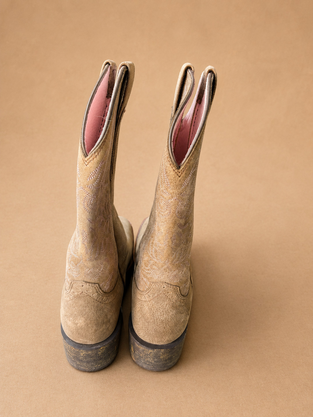 Ariat Women’s Round Up Remuda Western Boots – Broad Square Toe 9.5C