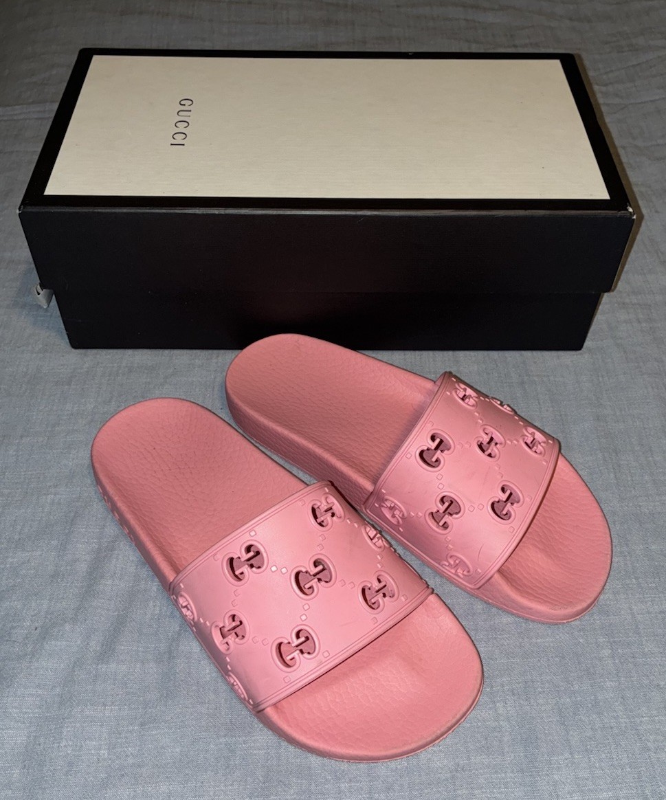 Gucci GG Slide Women’s 5 Rose Box Pink Rubber Perforated Sandals Italy 35
