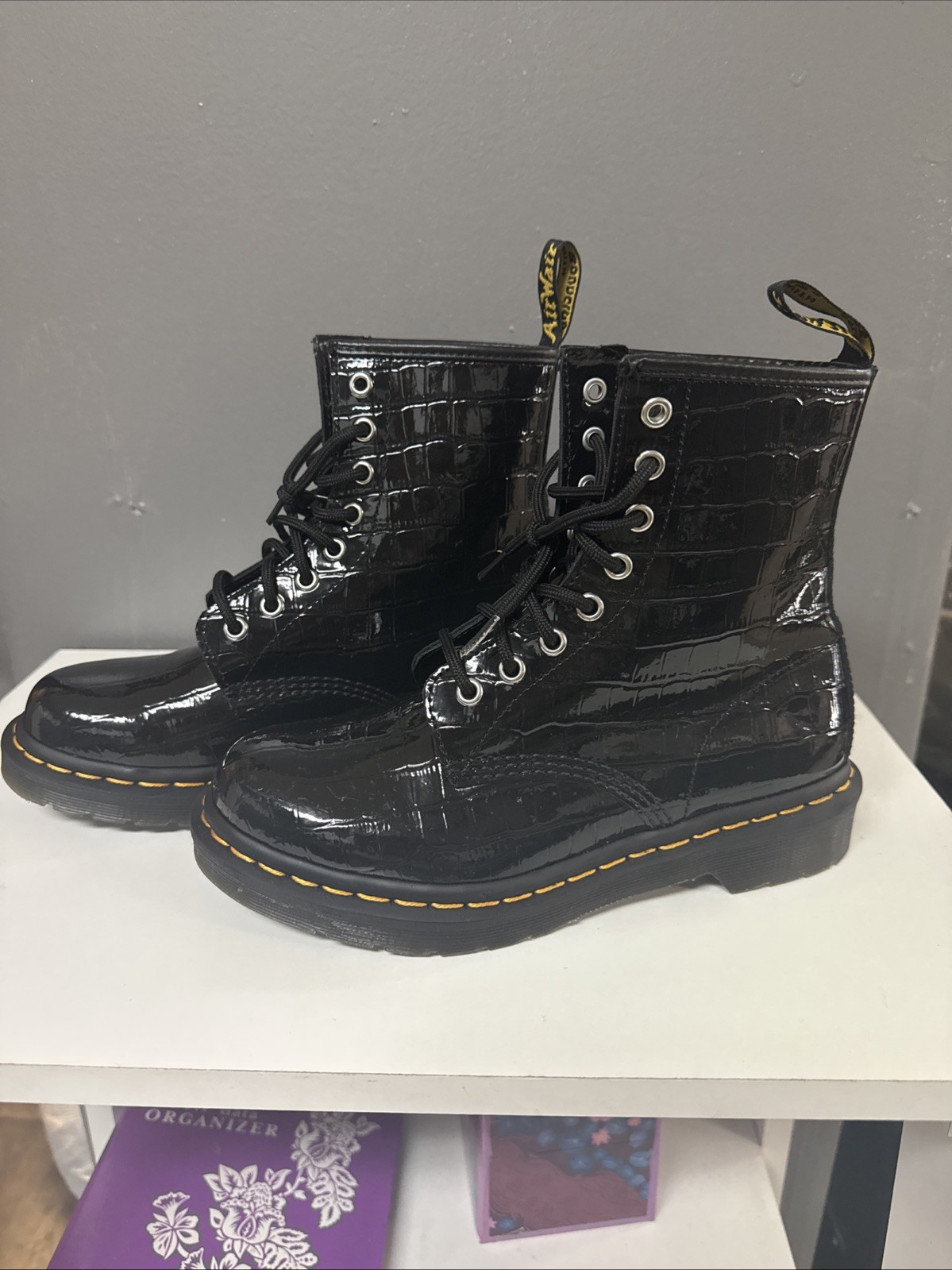 Dr. Martens 1460 Women’s Original Smooth Leather Lace Up Boots – Black, Size 7