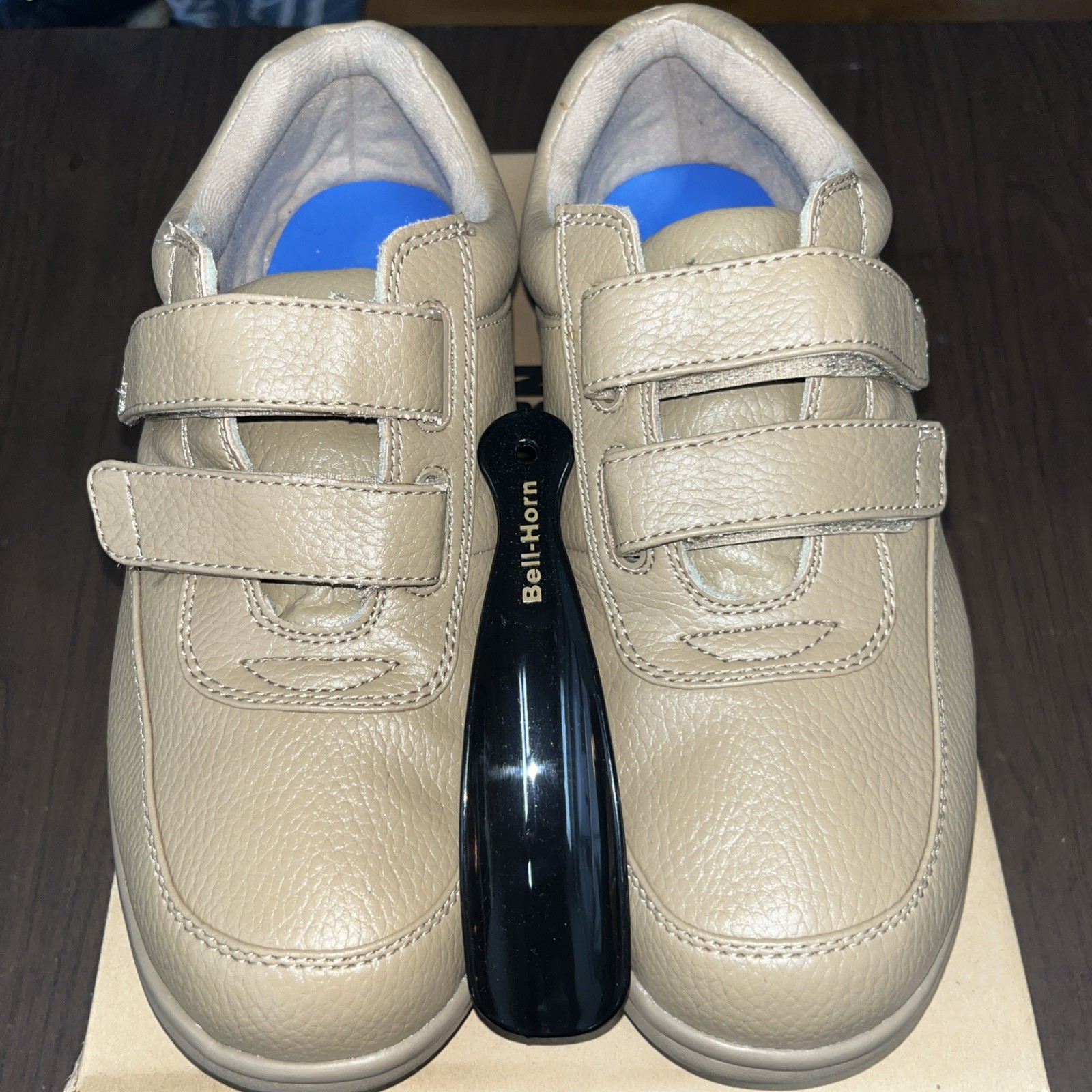 New In Box Bell Horn Monroe Diabetic Shoe Therapeutic Arch Support 10 X-Wide Tan
