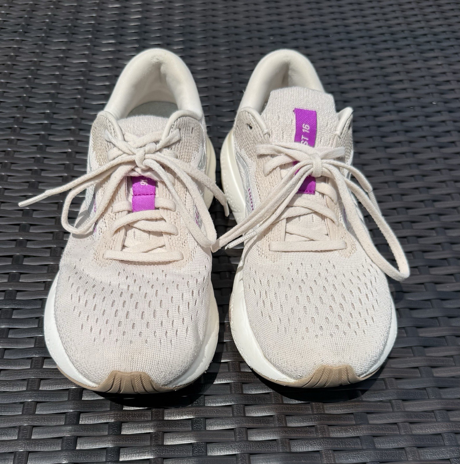 Brooks Ghost 16 Women’s Running Shoes Beige White Purple Low Top Lace Up