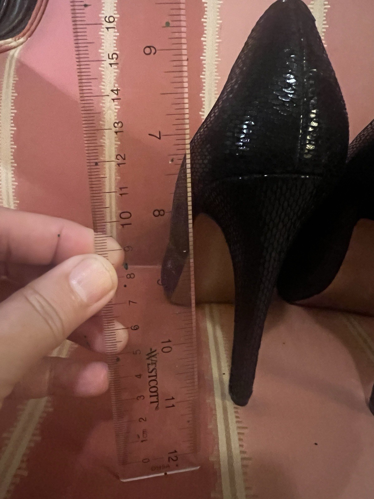 BCBGeneration Black Textured High Heels Sz 8