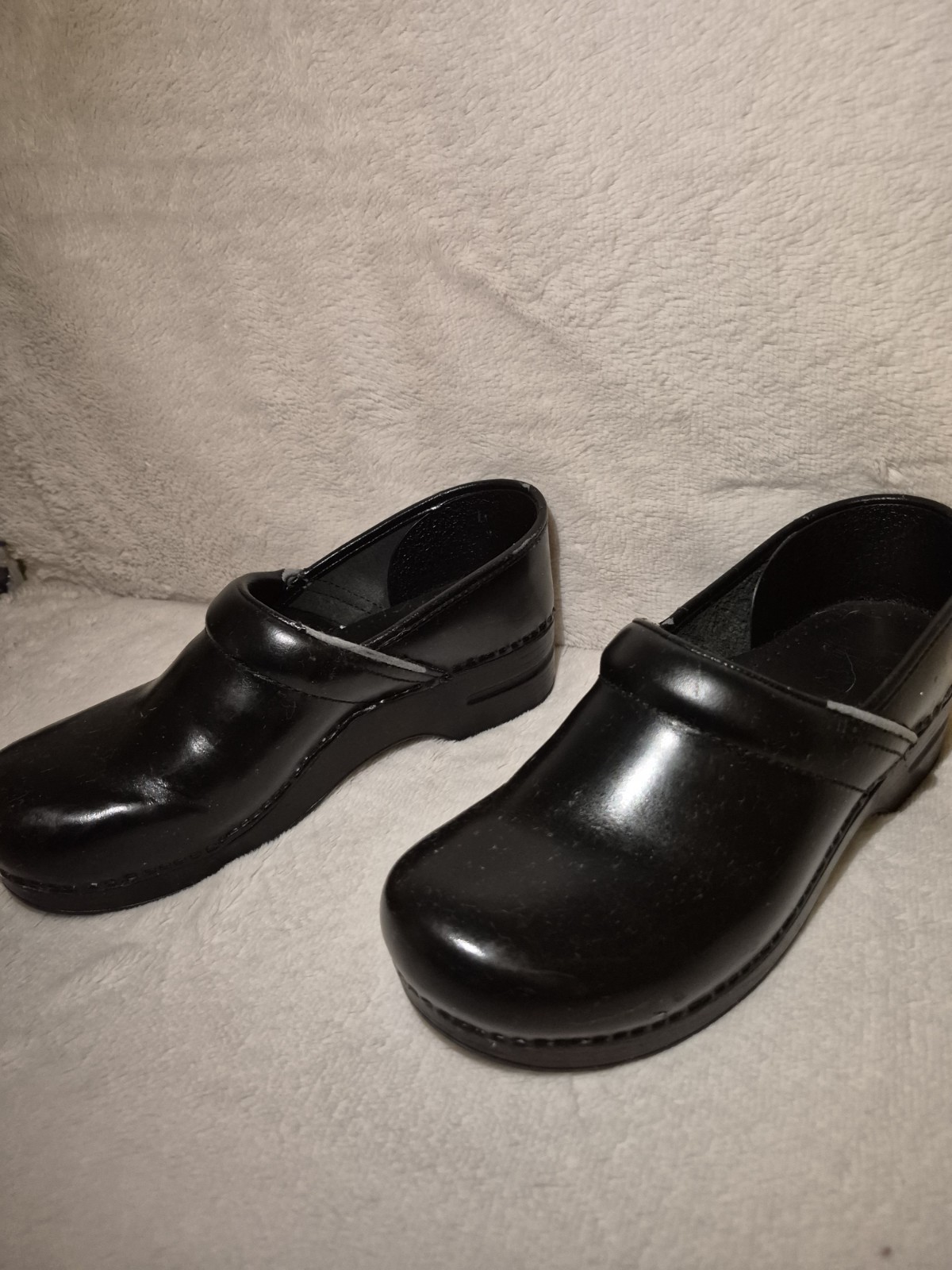 Dansko Professional Women’s Black Leather Slip-On Clog Round Toe EU 42 US 9.5