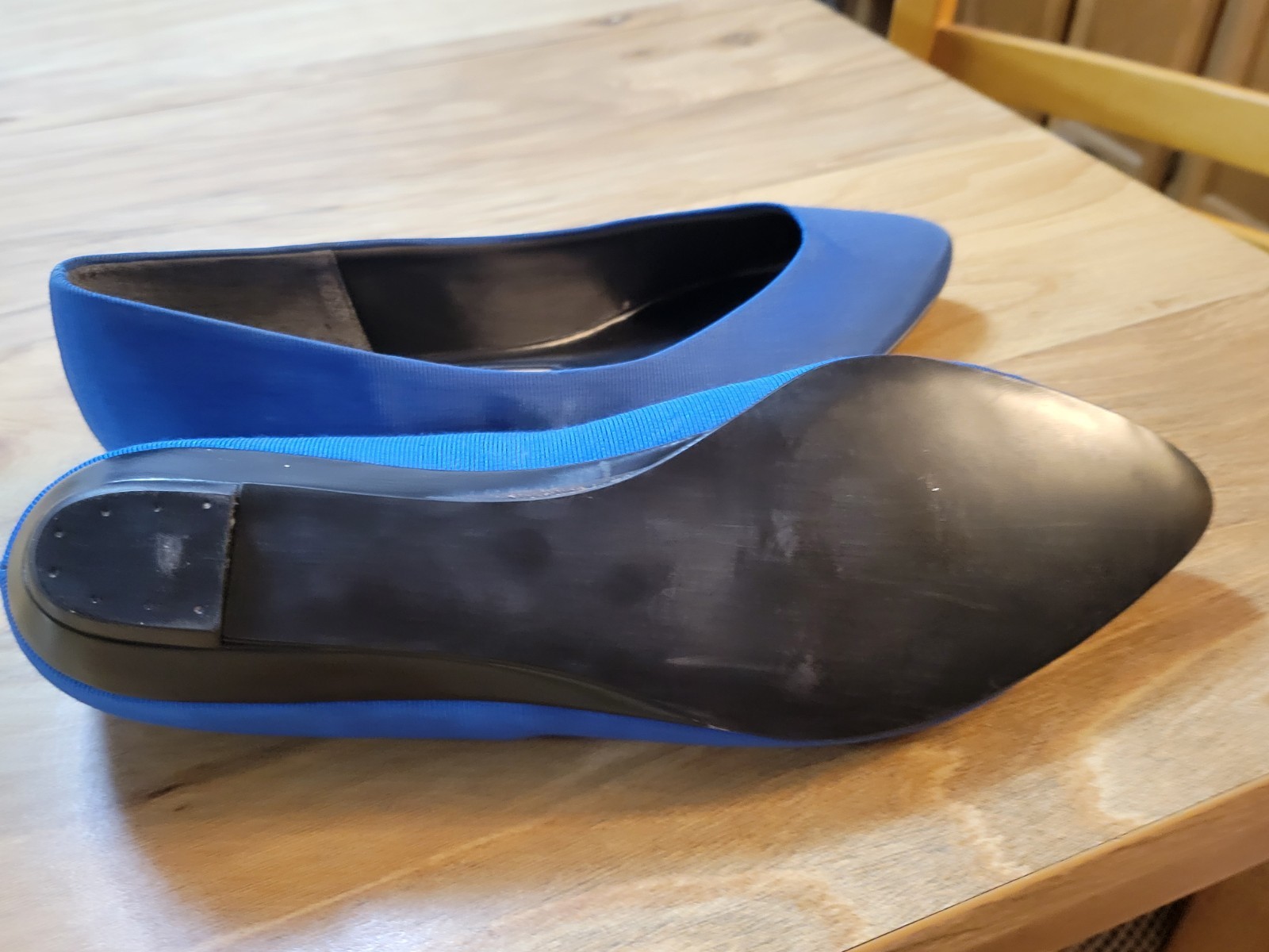 Immaculate Shallow Pointed Toe Business Flats By FanFares. Sz 8-AA Narrow