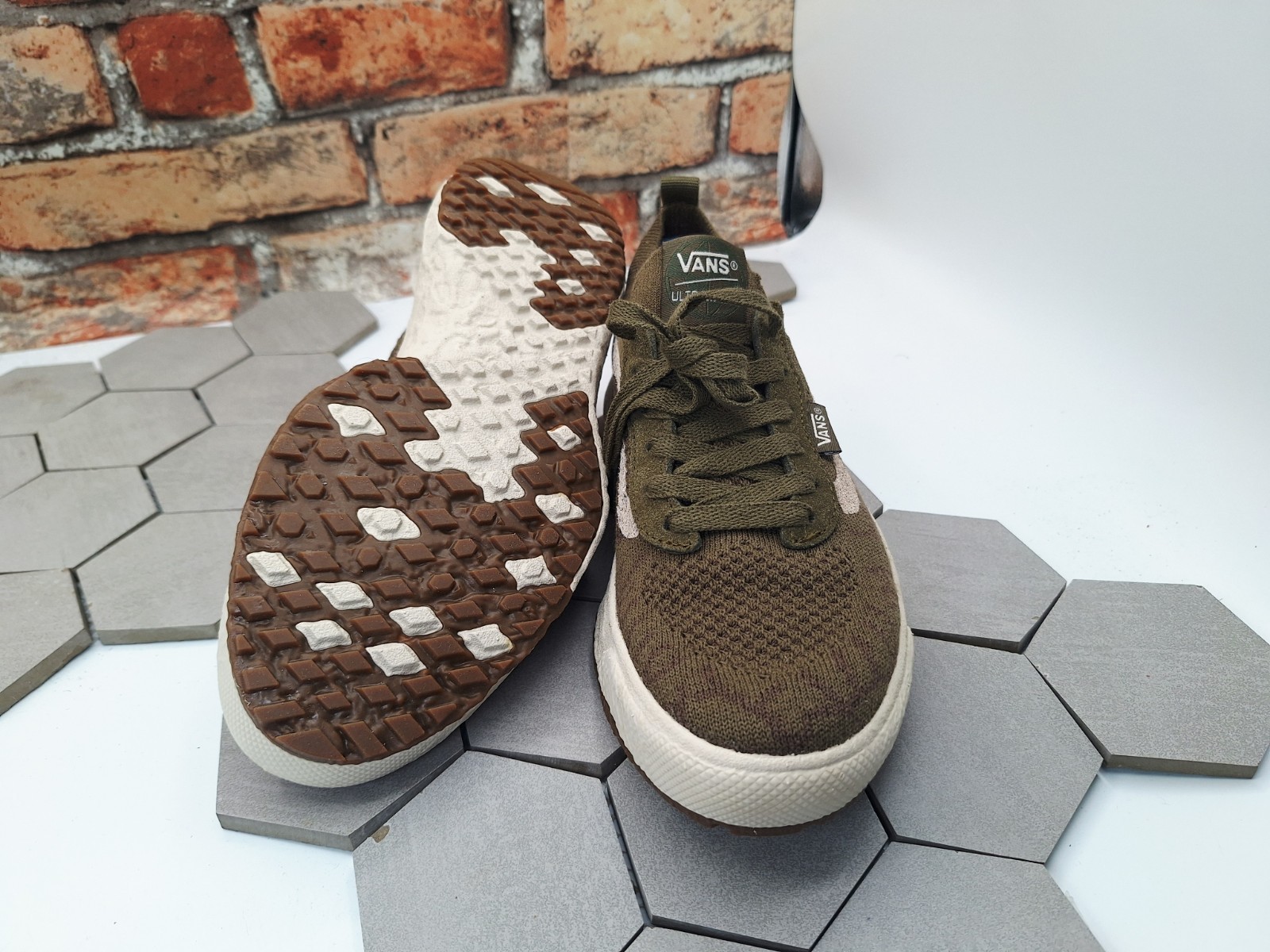 Vans UltraRange VR3 Eco Sustainable Dark Olive Knit Sneaker Women Sz 8 Men 6.5