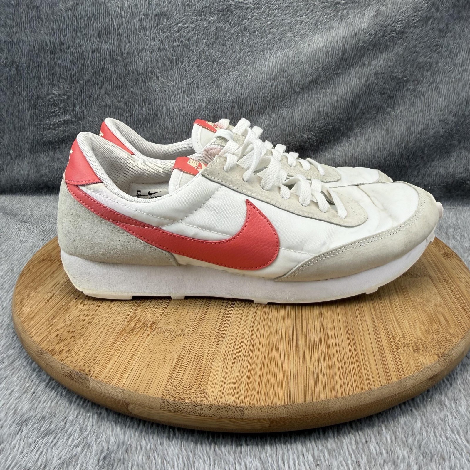 Nike Daybreak Shoes Womens Size 9.5 White Pink Suede Running Sneakers CK2351-108