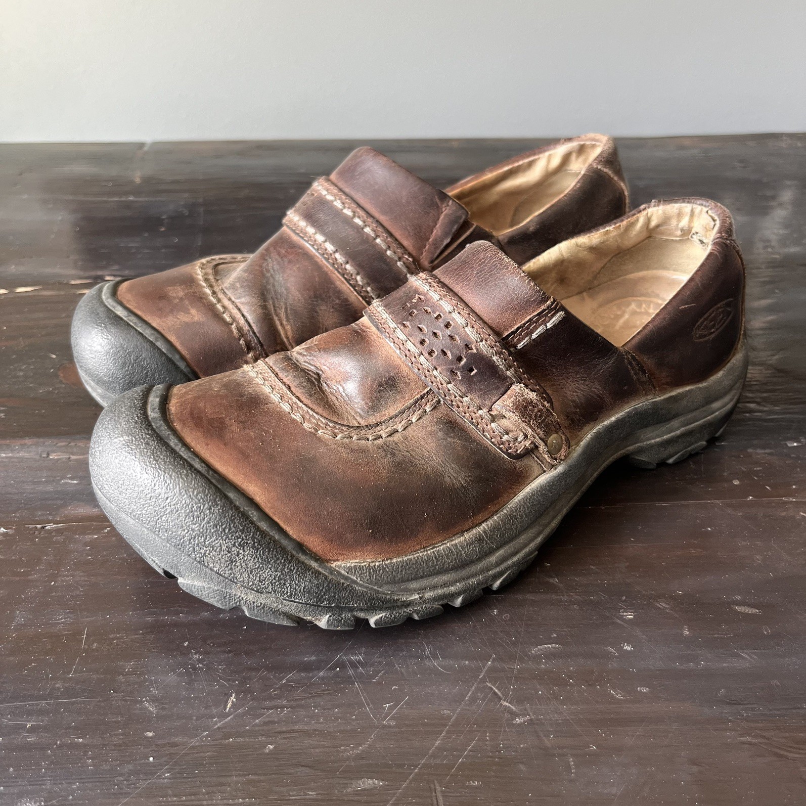 keen kaci womens size 9 shoes brown leather slip on comfort clogs