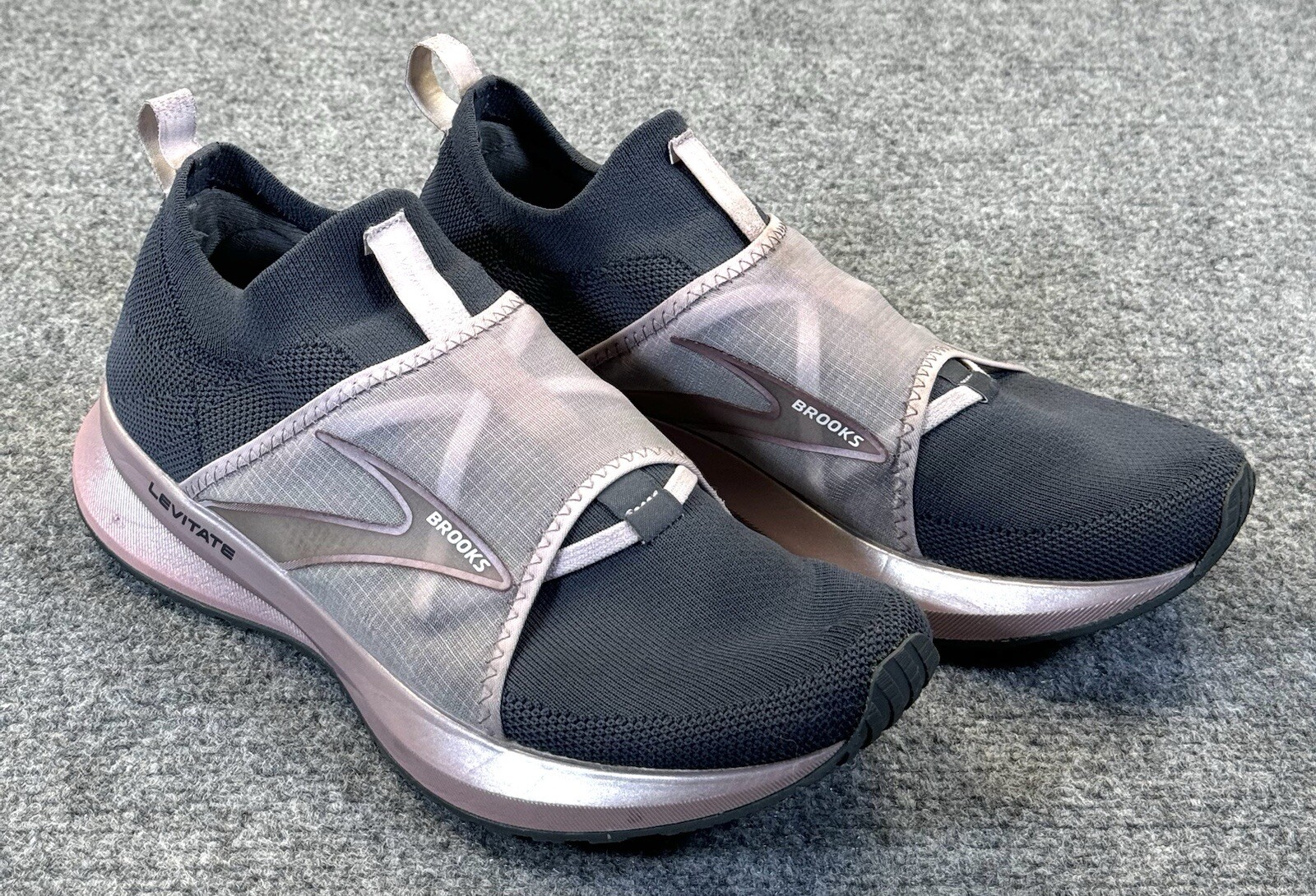 Brooks Running Shoes Womens SZ 9B Levitate 4 LE Gray Pink Slip On Sneakers Gym