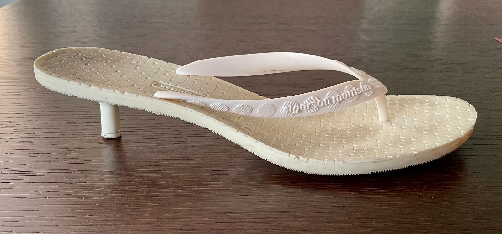 REDUCED Again! Sigerson Morrison Kitten heel «Flip-Flops»