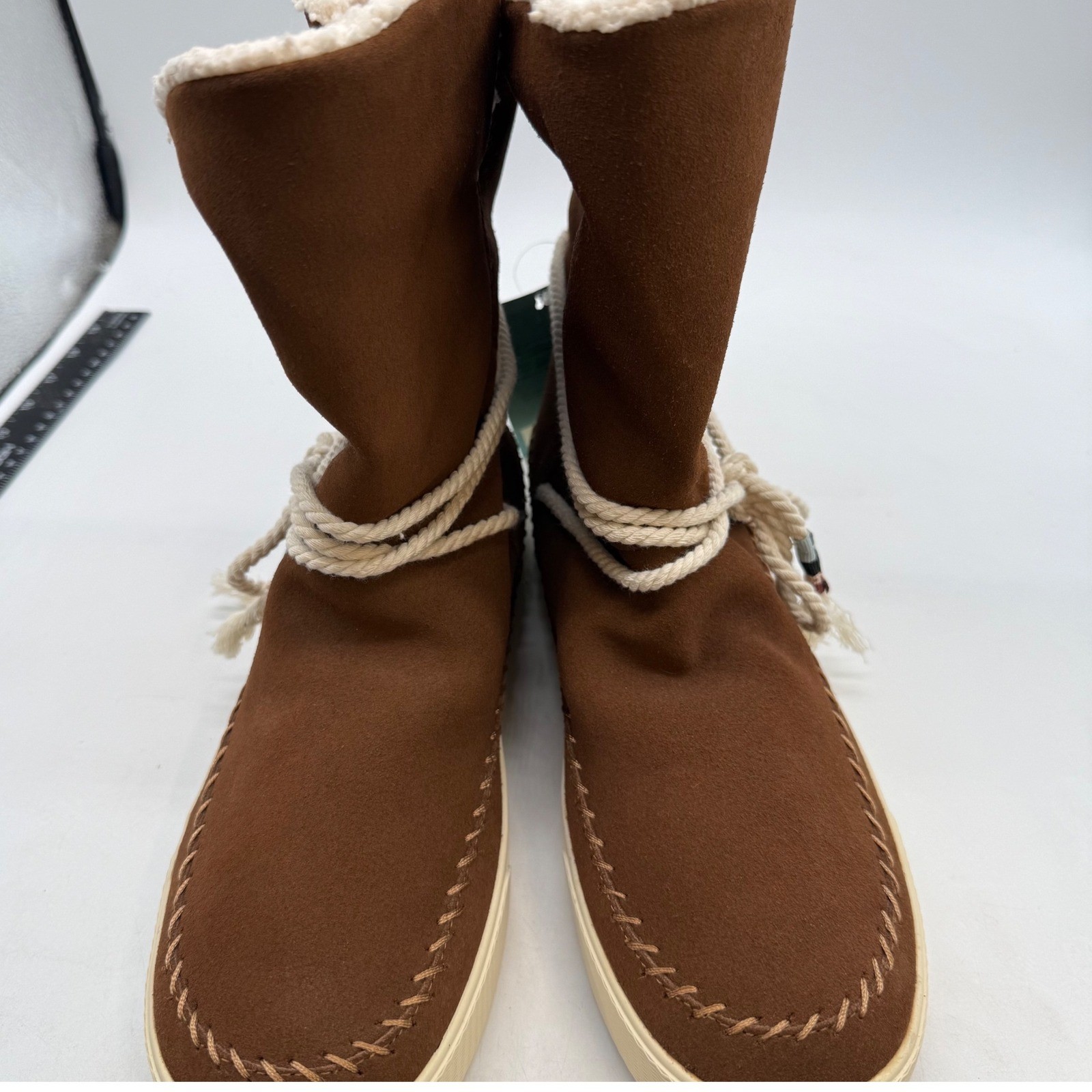 TOMS Vista Dark Amber Suede Faux Shearling Water Resistant Boots Womens 12 NEW