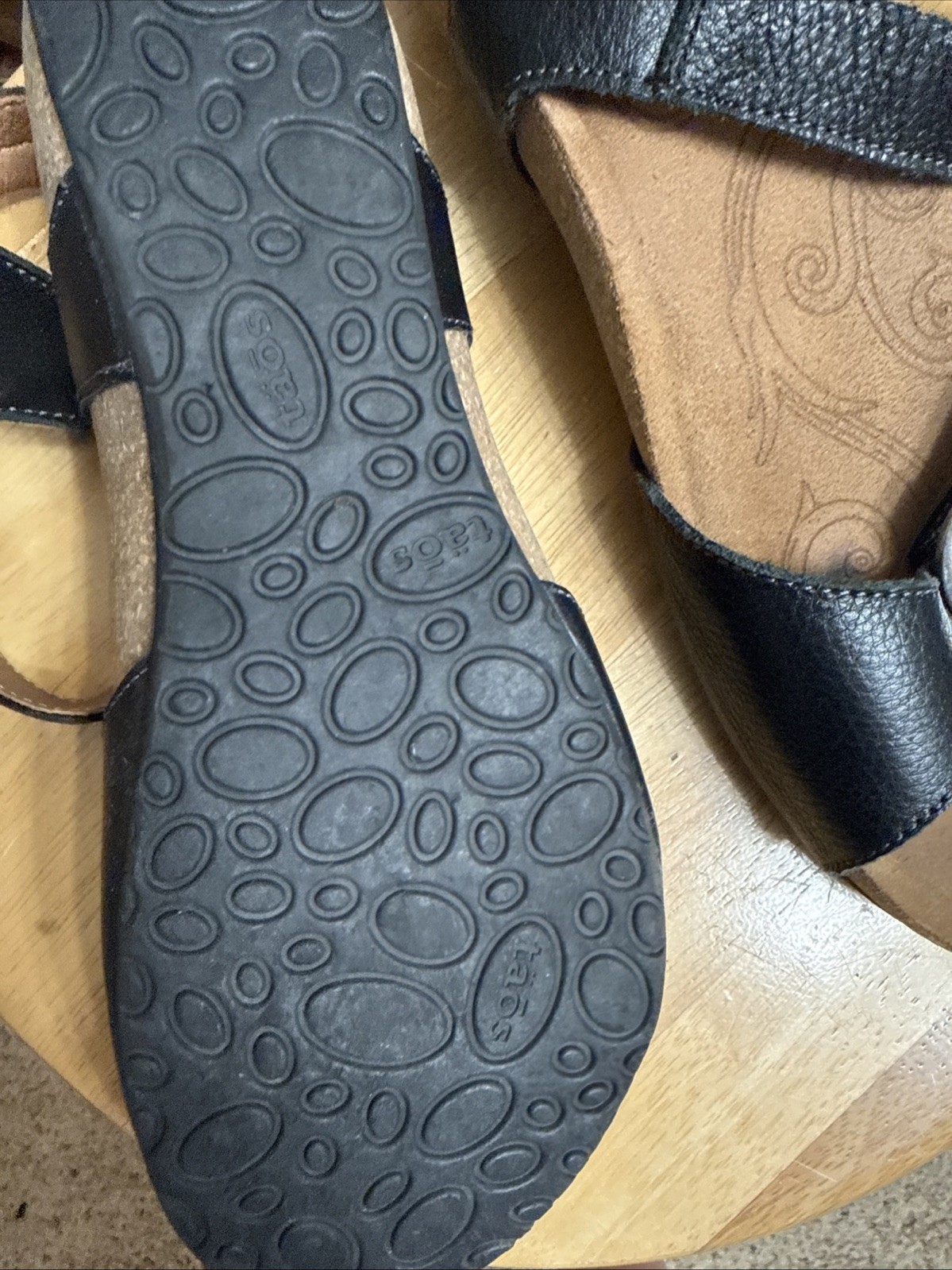 Taos Women’s Black Leather Comfort Sandals Adj. Ankle Strap Arch Support Sz 6.5