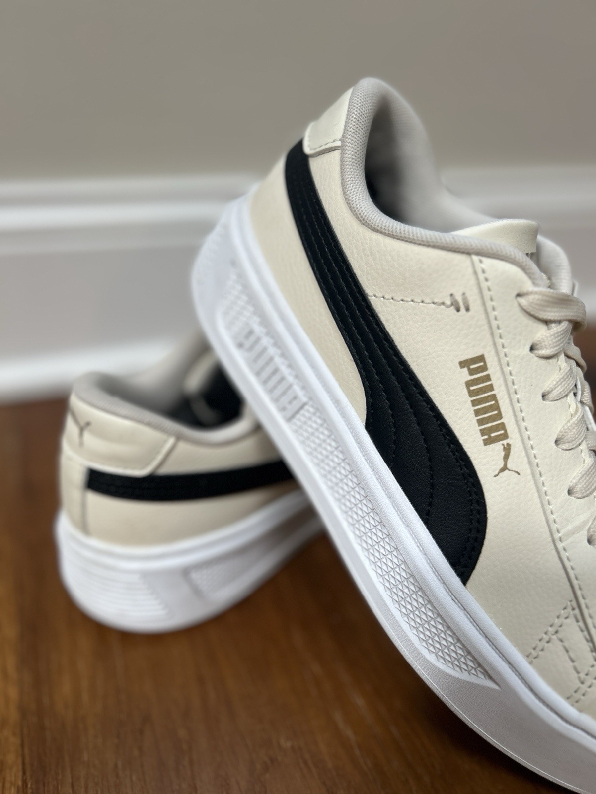 Puma Smash Platform Beige Low Sneakers 390758-08 Women Sz 8.5 Alpine Snow Nice!