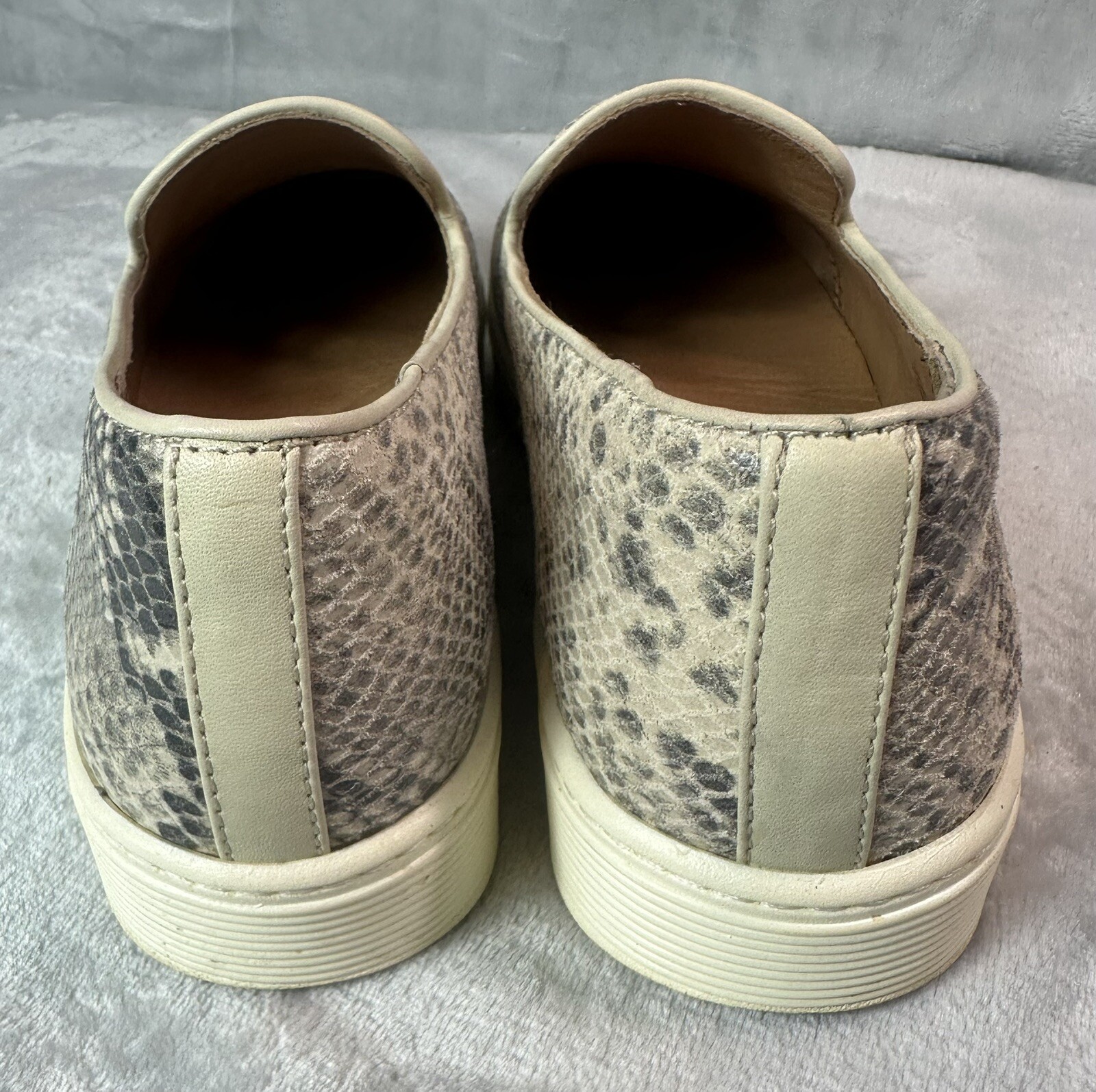 Sofft Somers Slip On Loafer Sneaker Shoes Leather Snakeskin Print Womens 9.5 Tan