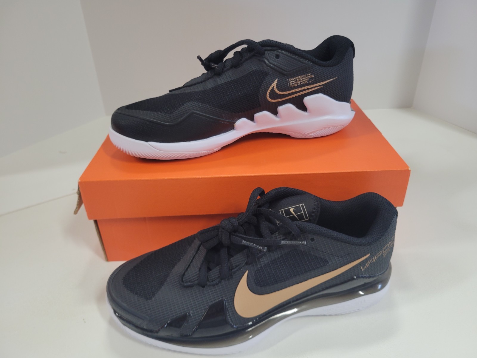 Size 6 – NikeCourt Air Zoom Vapor Pro Black Metallic Red Bronze W