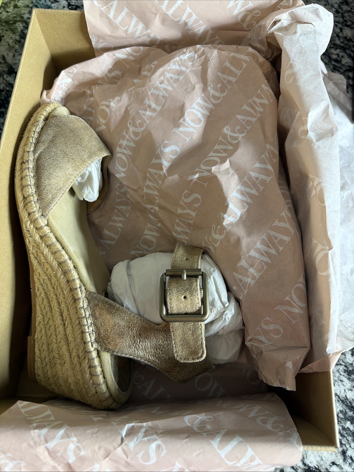 Johnston & Murphy Angela Espadrille Wedge Gold Metalic Suede Sandal 8.5 M