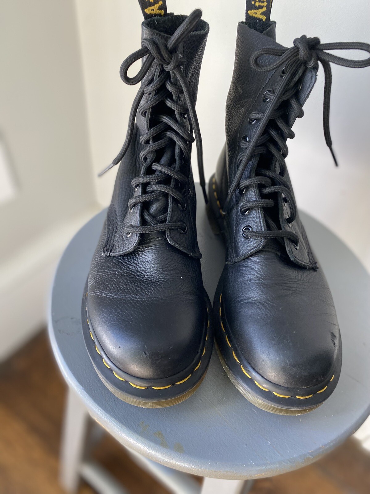 Doc Marten Boots 1460 Pascal Leather Women’s Size US 6 Black