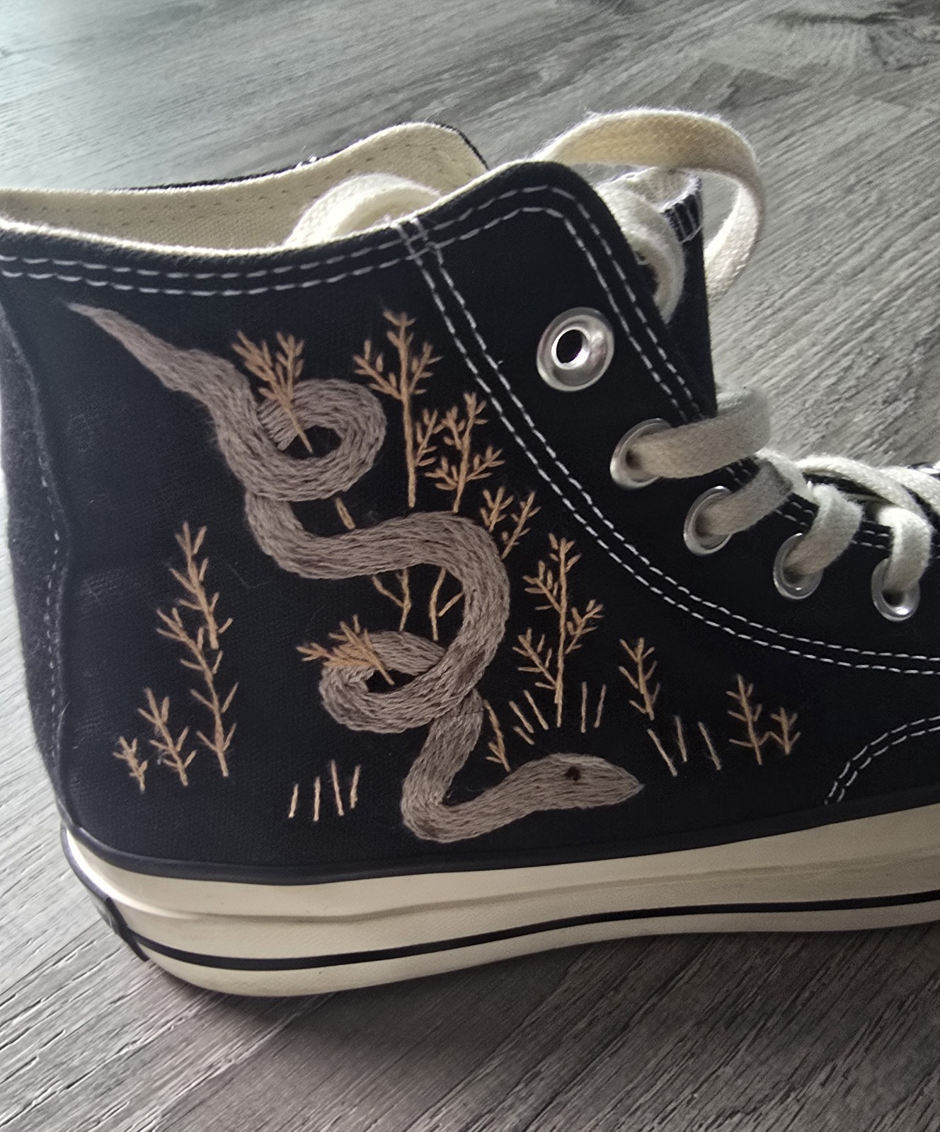 Converse Chuck Taylor High Top Snake Embroidered Sneakers Mens 5 Womens 7