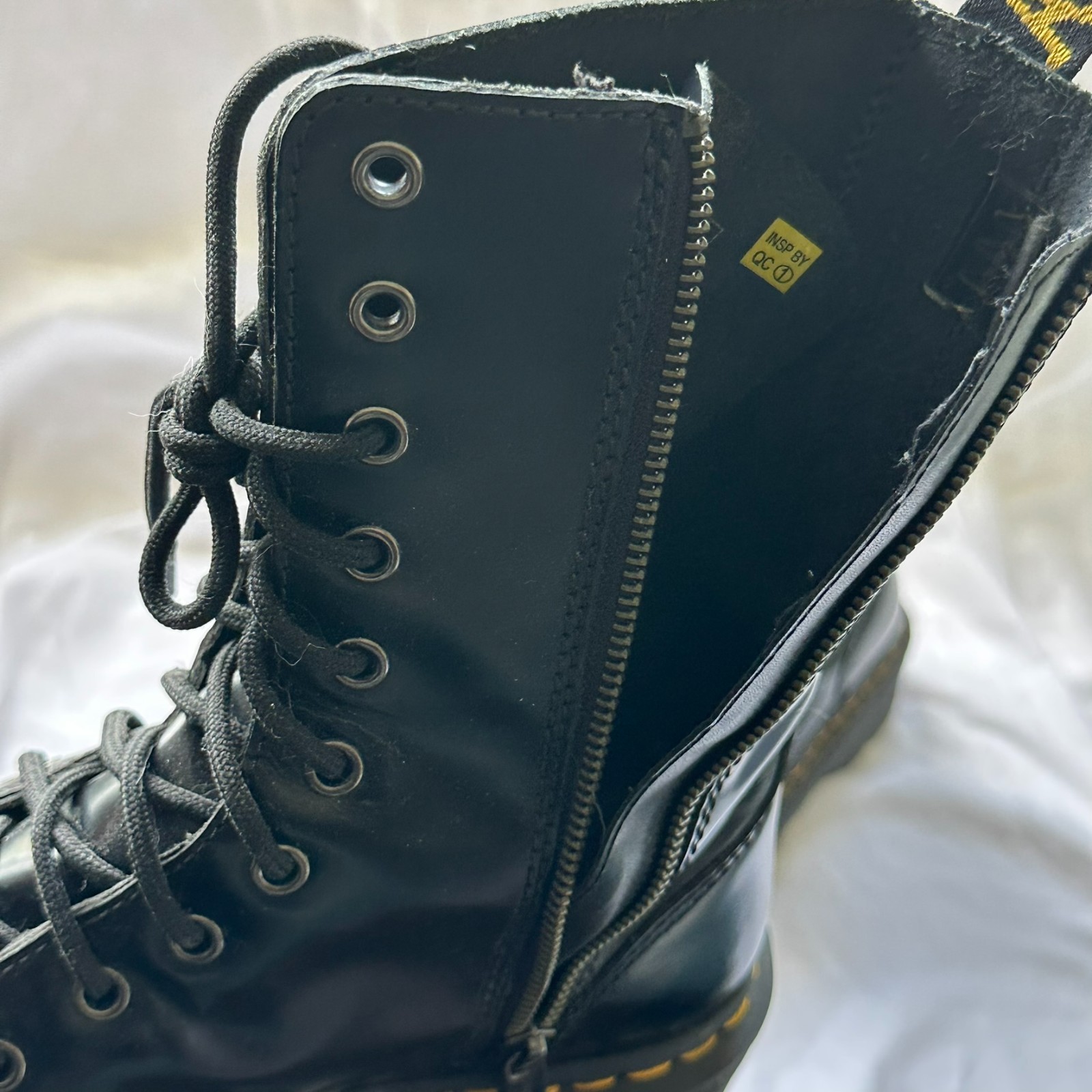Dr. Martens Jadon Black Platform Boots UK 9 EU 43 US Men 10 Women 11 Zip 10-eye