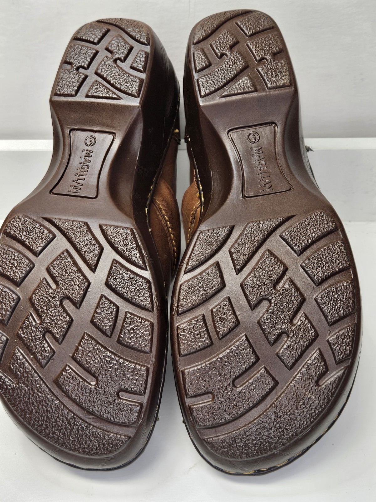 Magellan Outdoors Clogs Women’s Size 9 Brown Leather Slip On Shoes