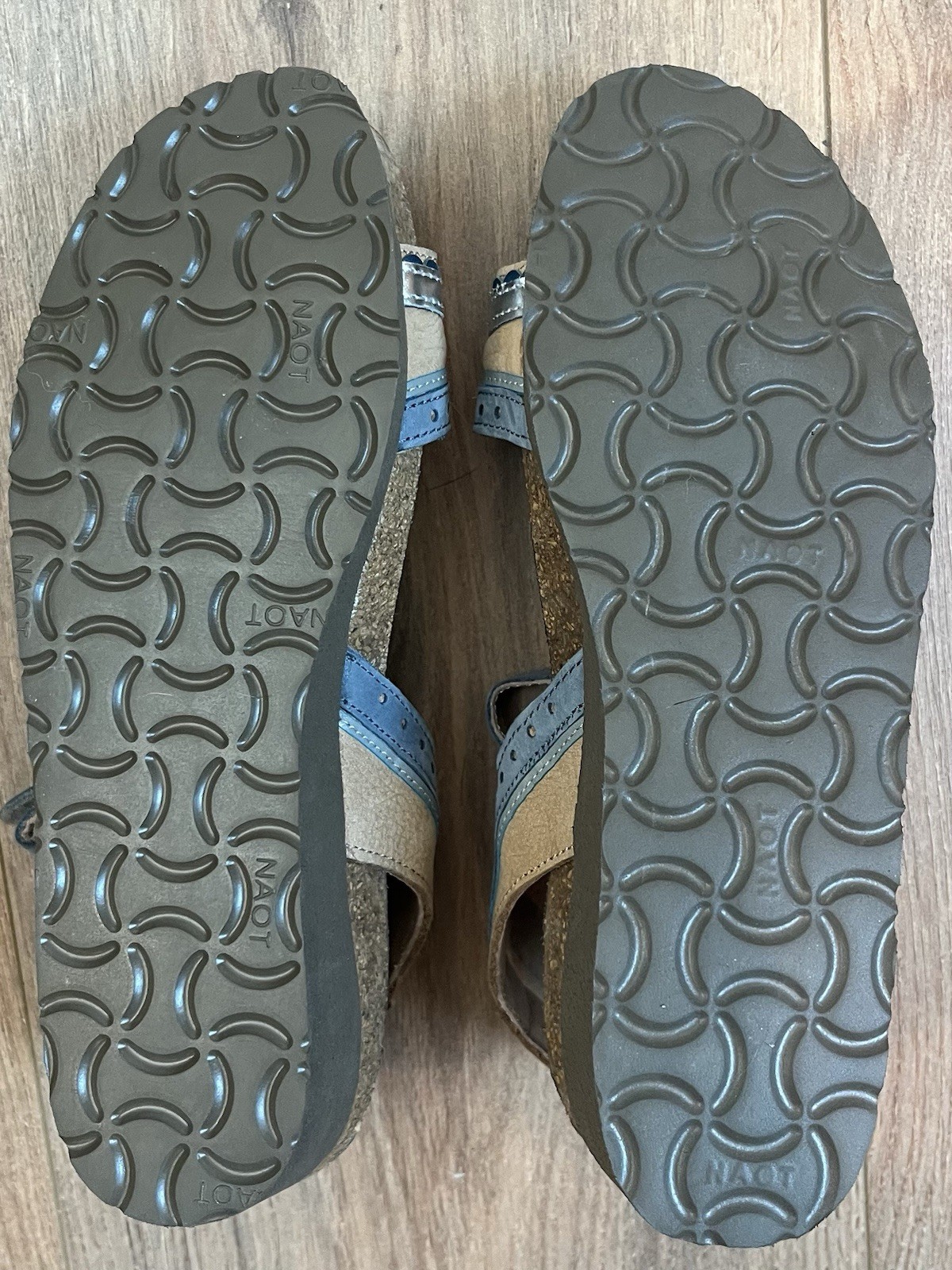 NAOT Beverly Slingback Tan Blue Sandals Women’s Size 35 US 4.5-5