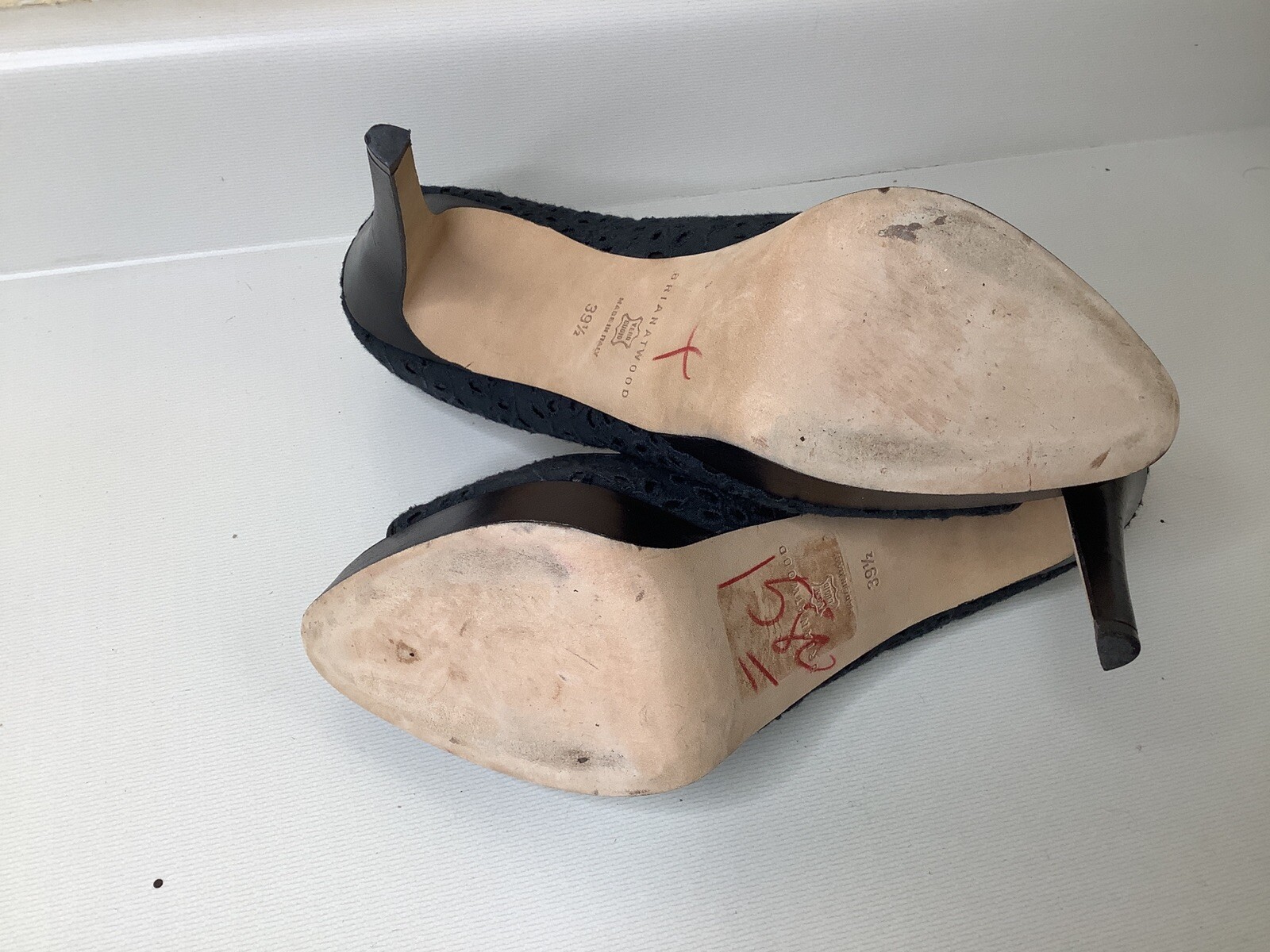 Nicolas Kirkwood Lace Eyelet Platform heels 39.5