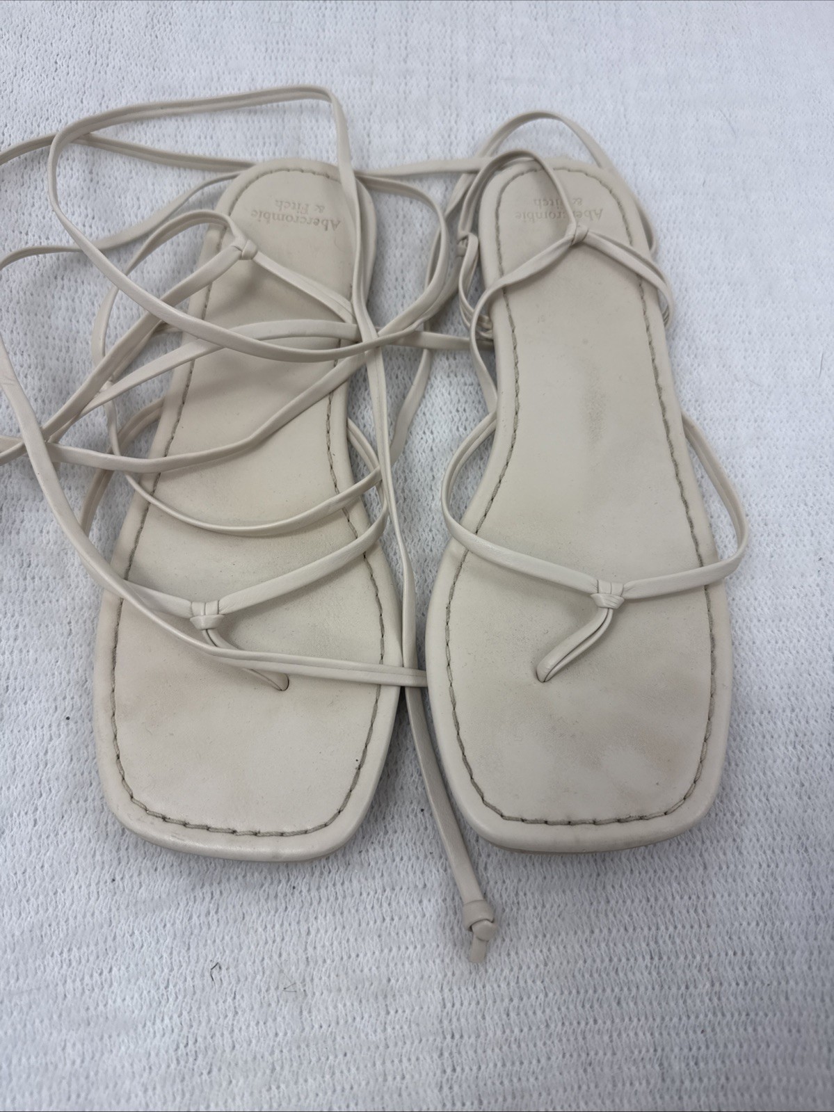 Abercrombie & Fitch Ivory Boho Strap Tie-Up Ankle Flat Summer Sandals Size 8
