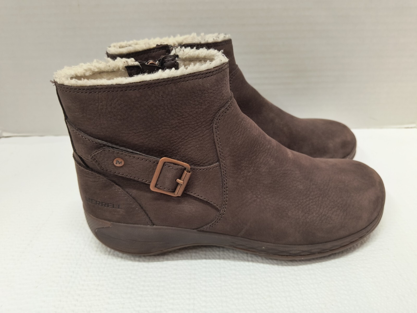 Merrell Women’s Leather Encore MId Boot Size 8 Espresso Color made in Indonesia