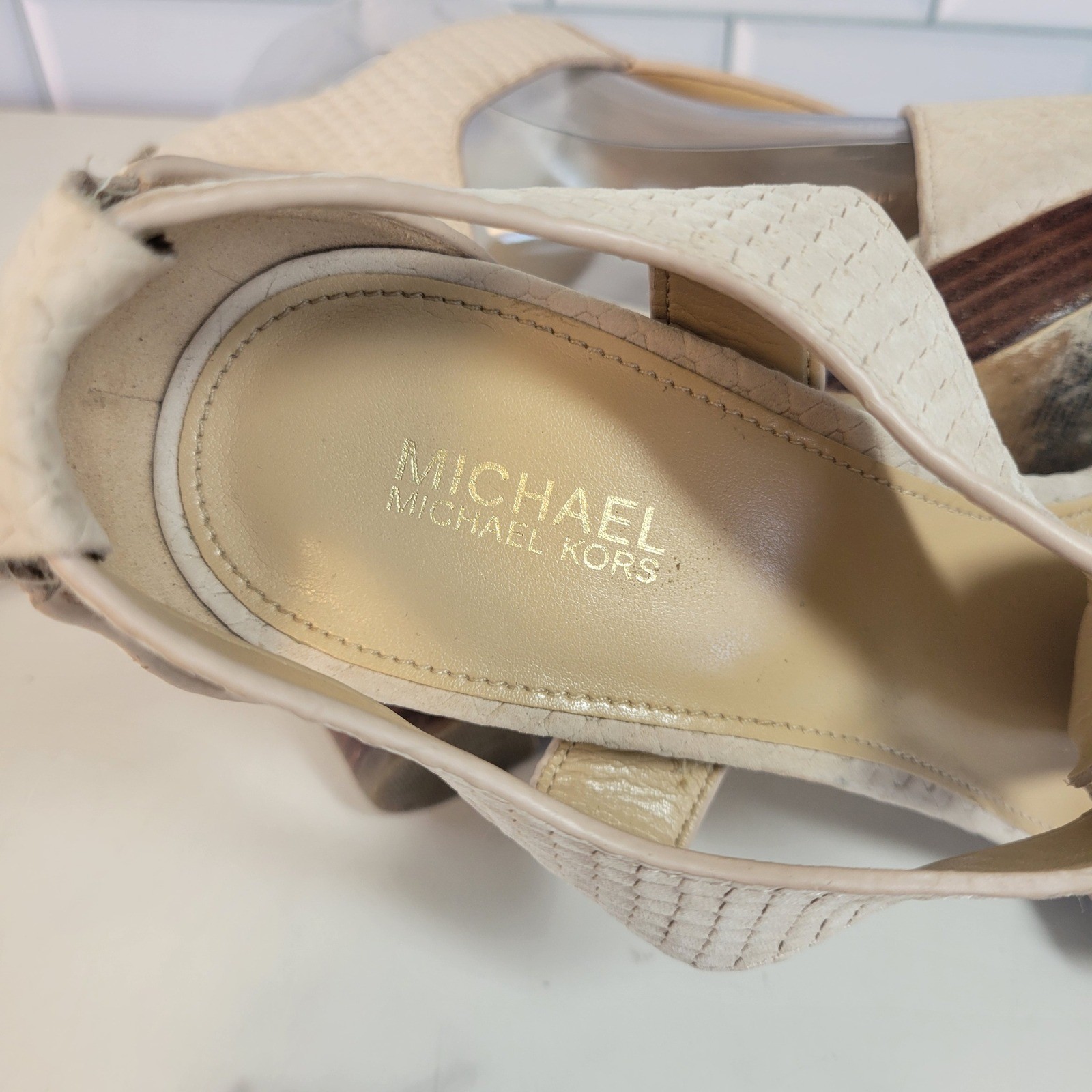 MICHAEL Michael Kors Berkley Lock Leather Platform Sandals Taupe Heels Size 7
