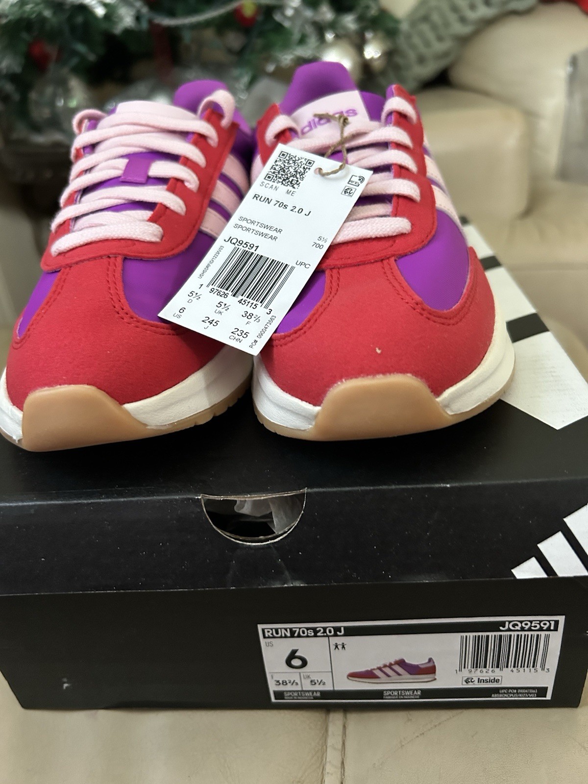 Women’s Adidas Run 60’s Shoes, Size 6, New In Box