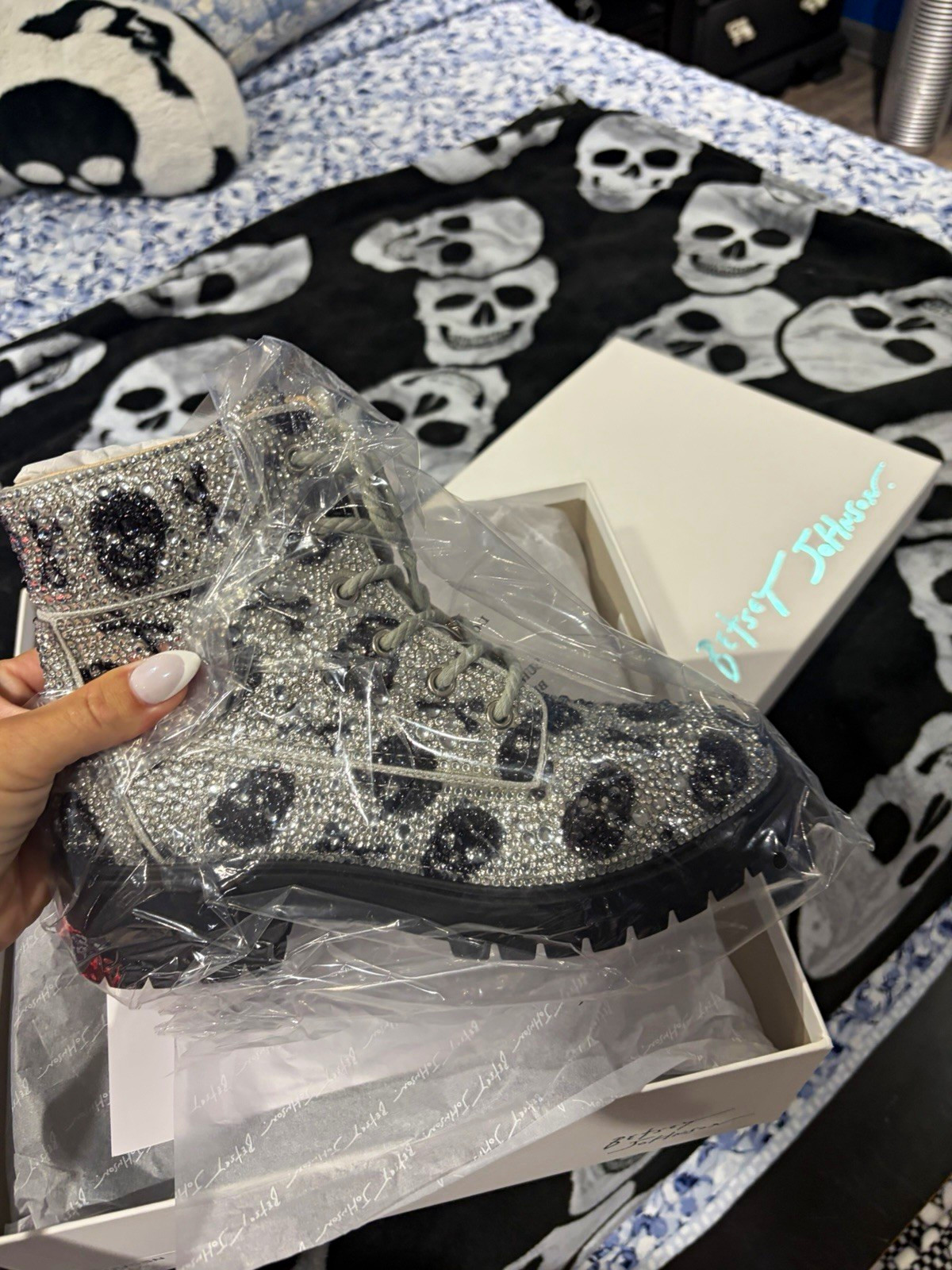 Betsey Johnson SB-HUDSN Skull Rhinestone Lace-Up Ankle Combat Boots Women’s 8