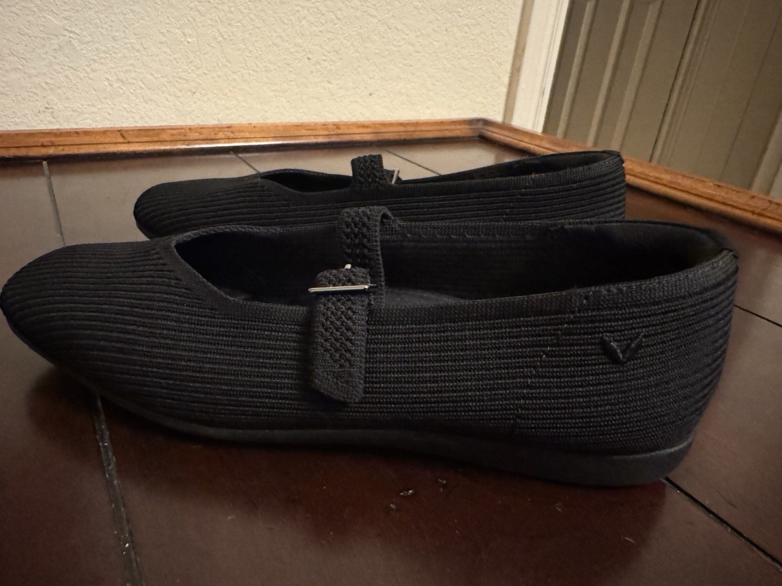 VIVAIA Margot Walker Mary Jane Black Ballet Flats Sz 8 EU 38.5 Textured Knit