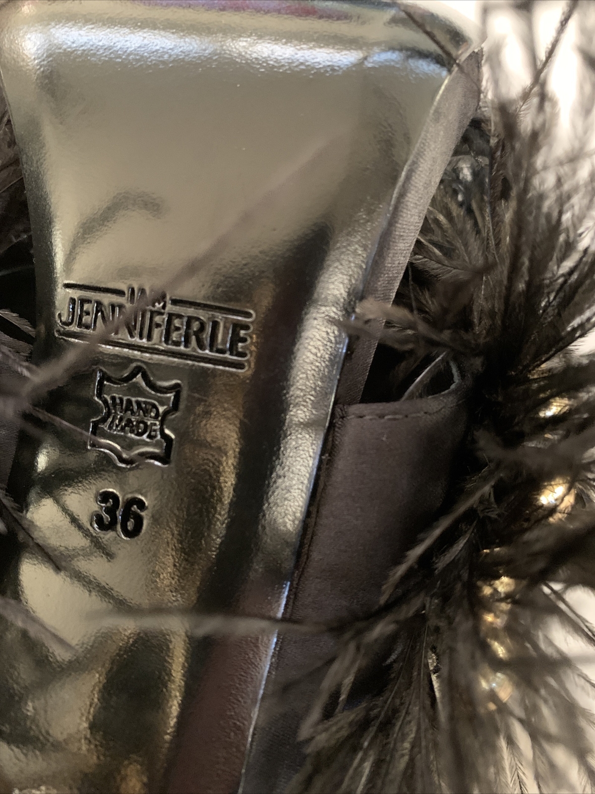 New I AM Jennifer Le Fairytale Ostrich Feather/Crystal Hi Heel Sz 36 US 6 NWOB