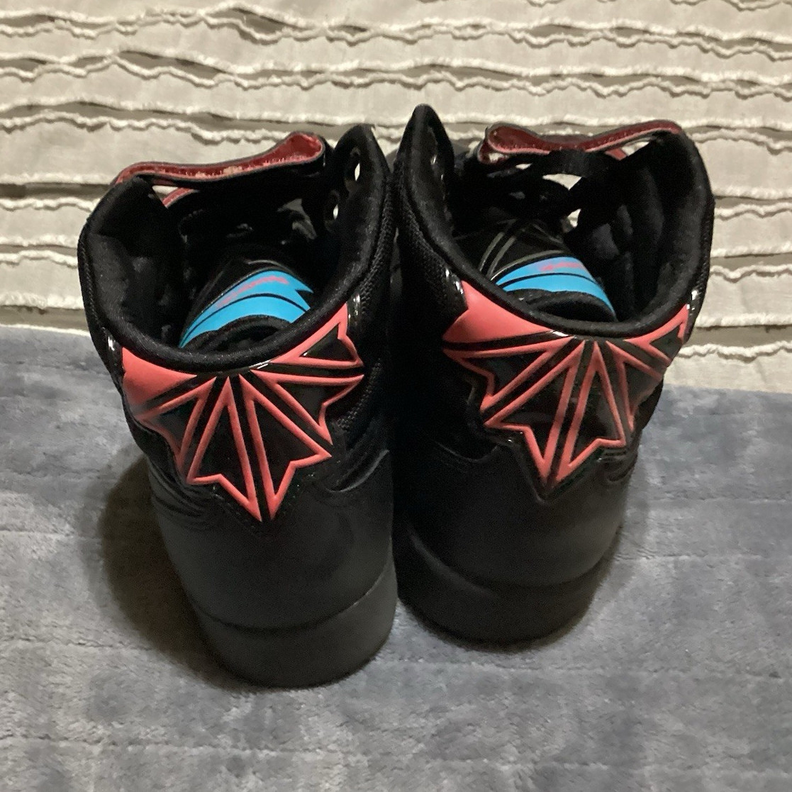 Women’s Reebok Black/Pink Logo High Top Lace-Up Athletic Sneakers J97076