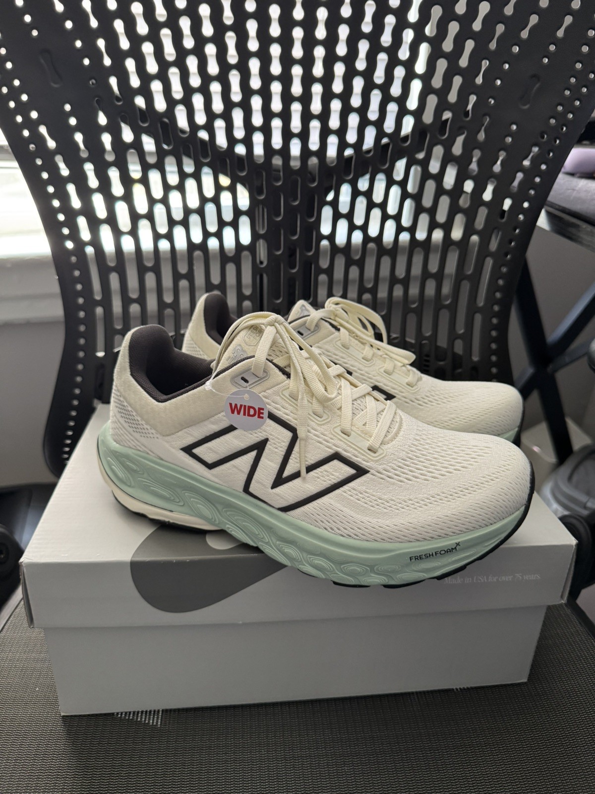 Women’s New Balance Fresh Foam X 860v14 – 8.5D- Sea Salt/Angora/Clay Ash NO box!