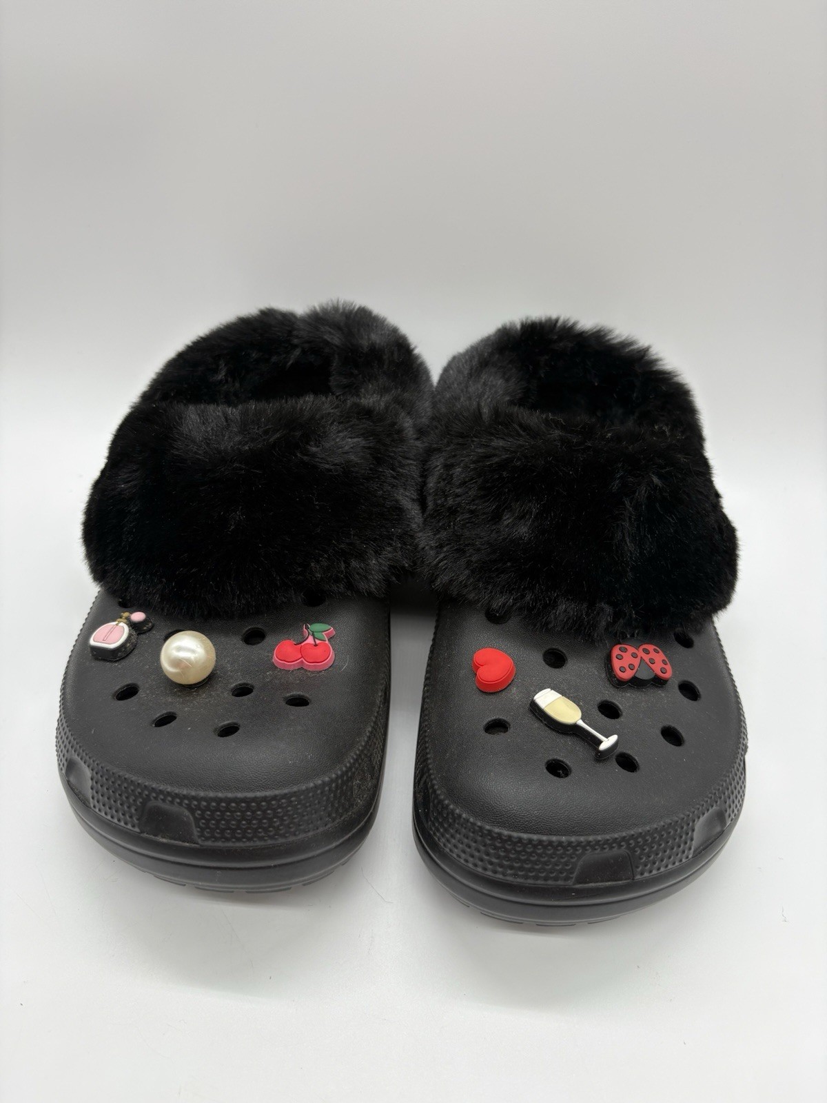 Crocs Sandals CLASSIC FUREVER CRUSH Black Men’s 8 Women’s 10 NWOB Charms