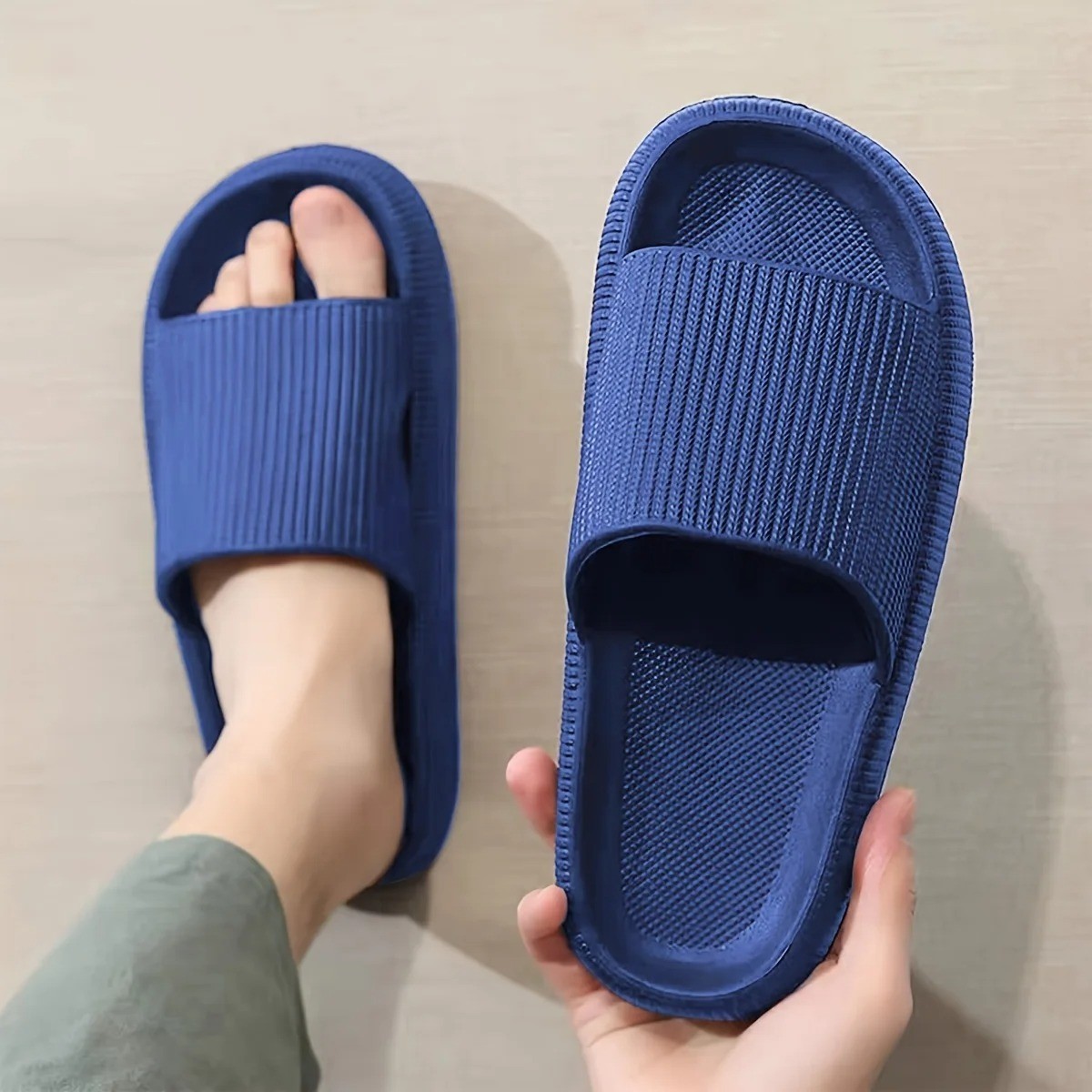 Cozy Pillow Slides Anti-Slip Sandals Ultra Soft Slippers Cloud Home Outdoor Shoe