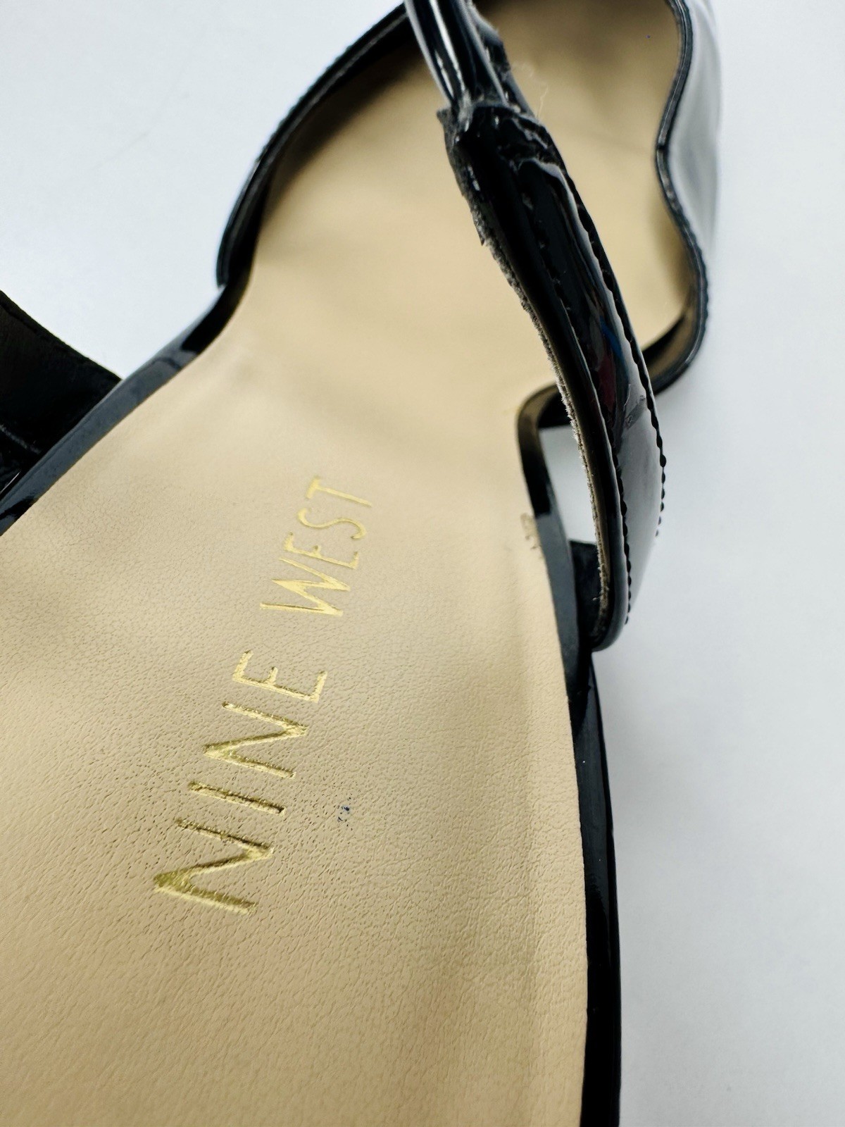 Nine West Black Patent Leather Slingback Pointed Toe T-Strap Block Heel8.5-AS-IS