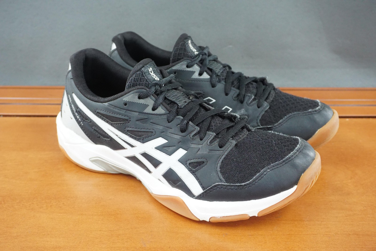 ASICS Gel Rocket 11 Shoes Womens Size 8 Black White Gum Athletic Court Sneaker
